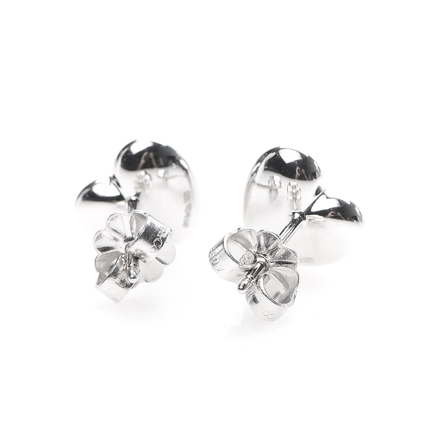 18K White Gold Diamond Heart Stud Earrings