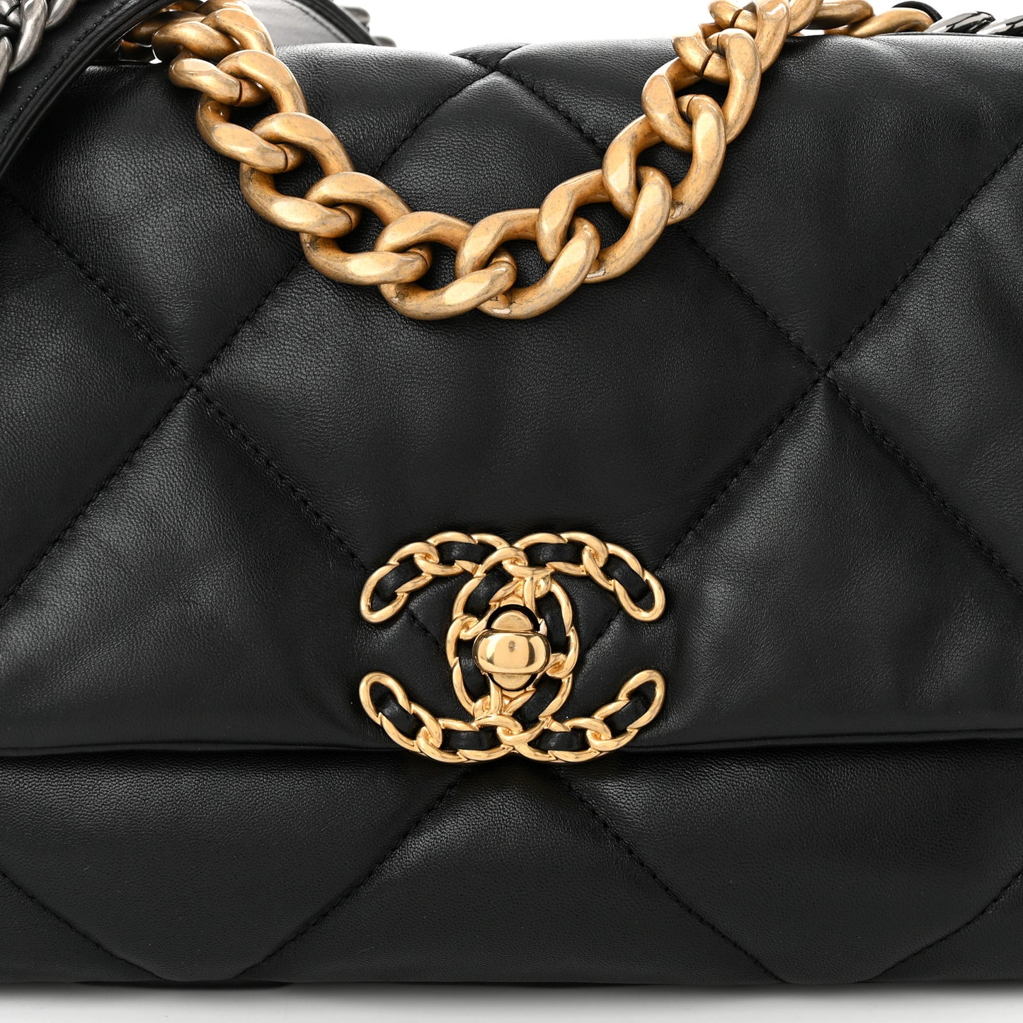Lambskin Quilted Medium Chanel 19 Flap Black