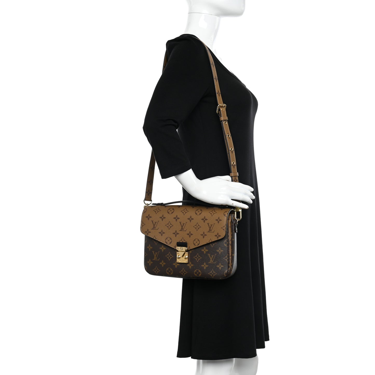 Reverse Monogram Pochette Metis