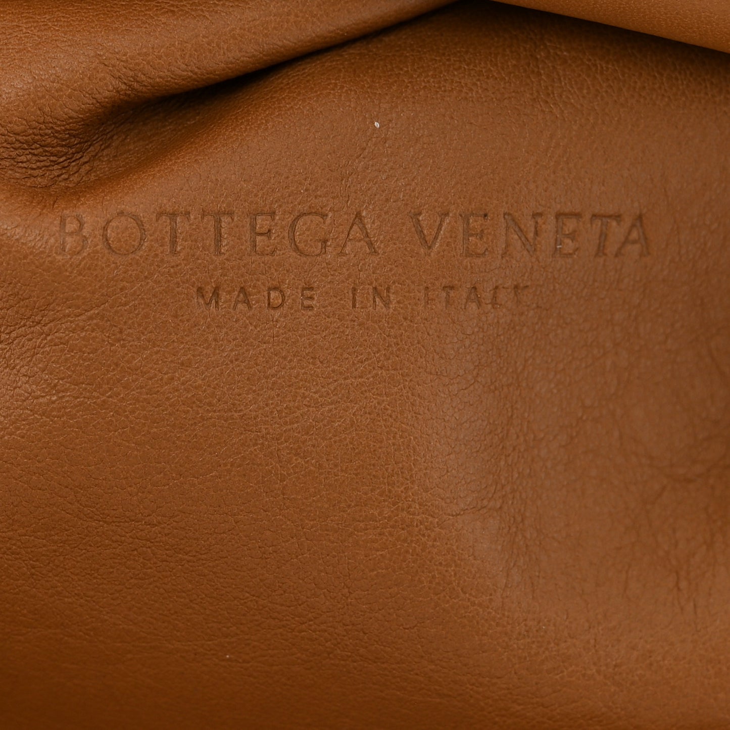 Smooth Butter Calf The Pouch Oversized Cammello