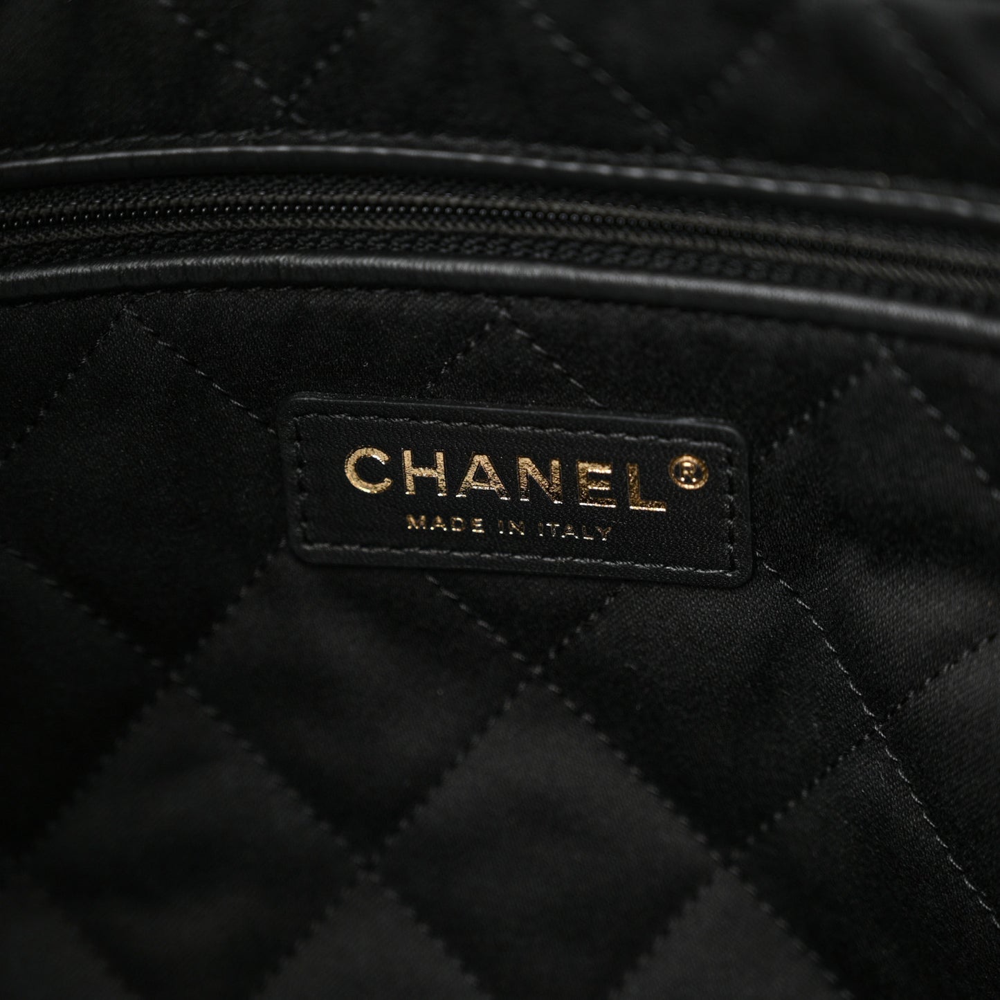 Shiny Calfskin Quilted Small Chanel 22 Black