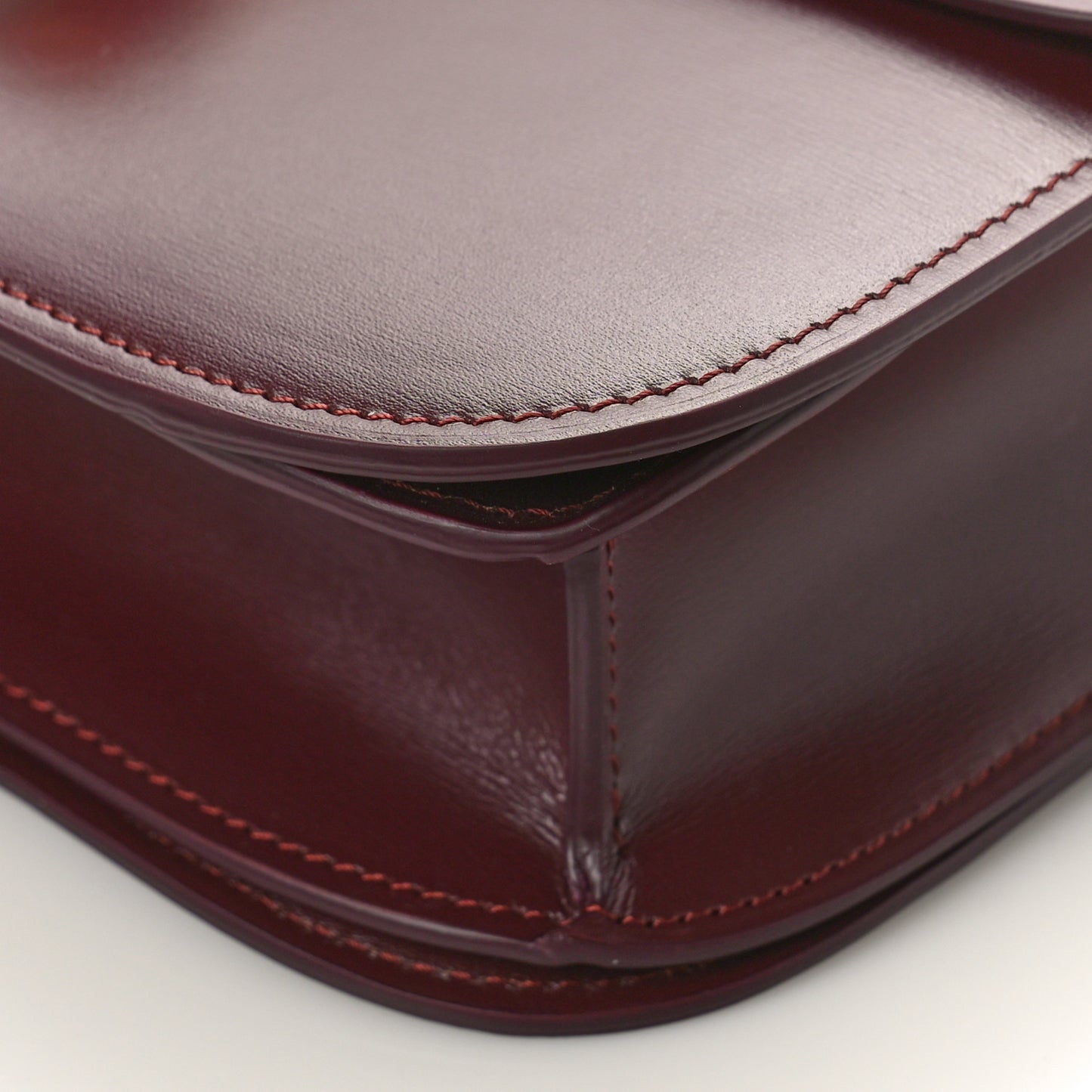 Box Calfskin Medium Classic Box Flap Bag Burgundy