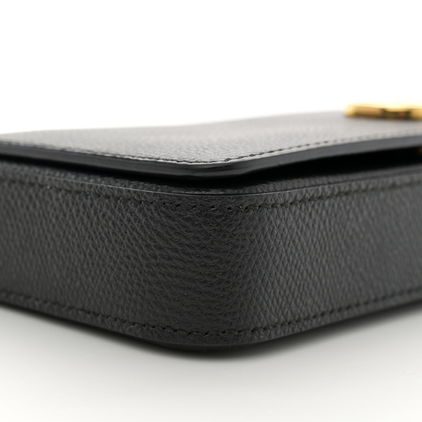 Grainy Calfskin Vlogo Pouch With Chain Black