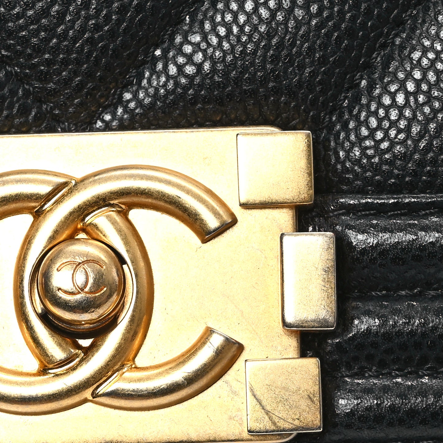 Caviar Chevron Quilted Medium Boy Flap Black