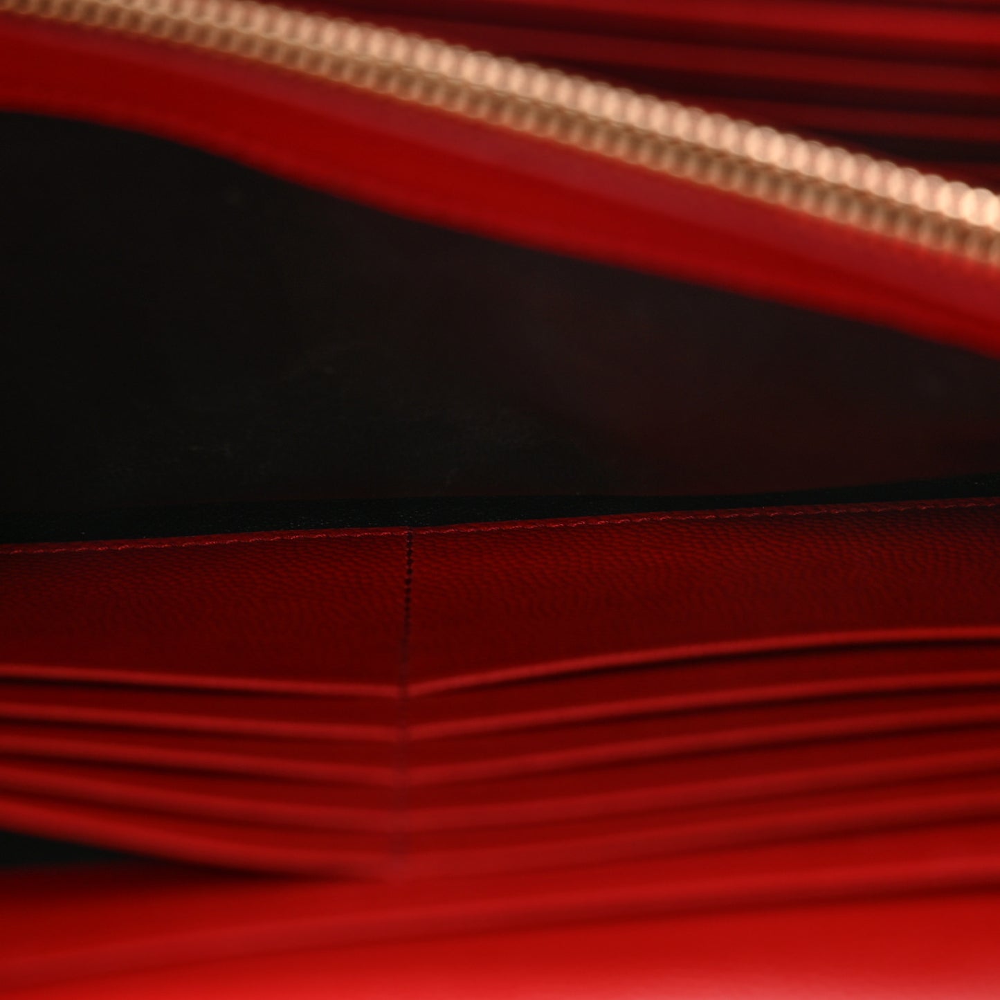 Grain De Poudre Matelasse Chevron Monogram Chain Wallet Red