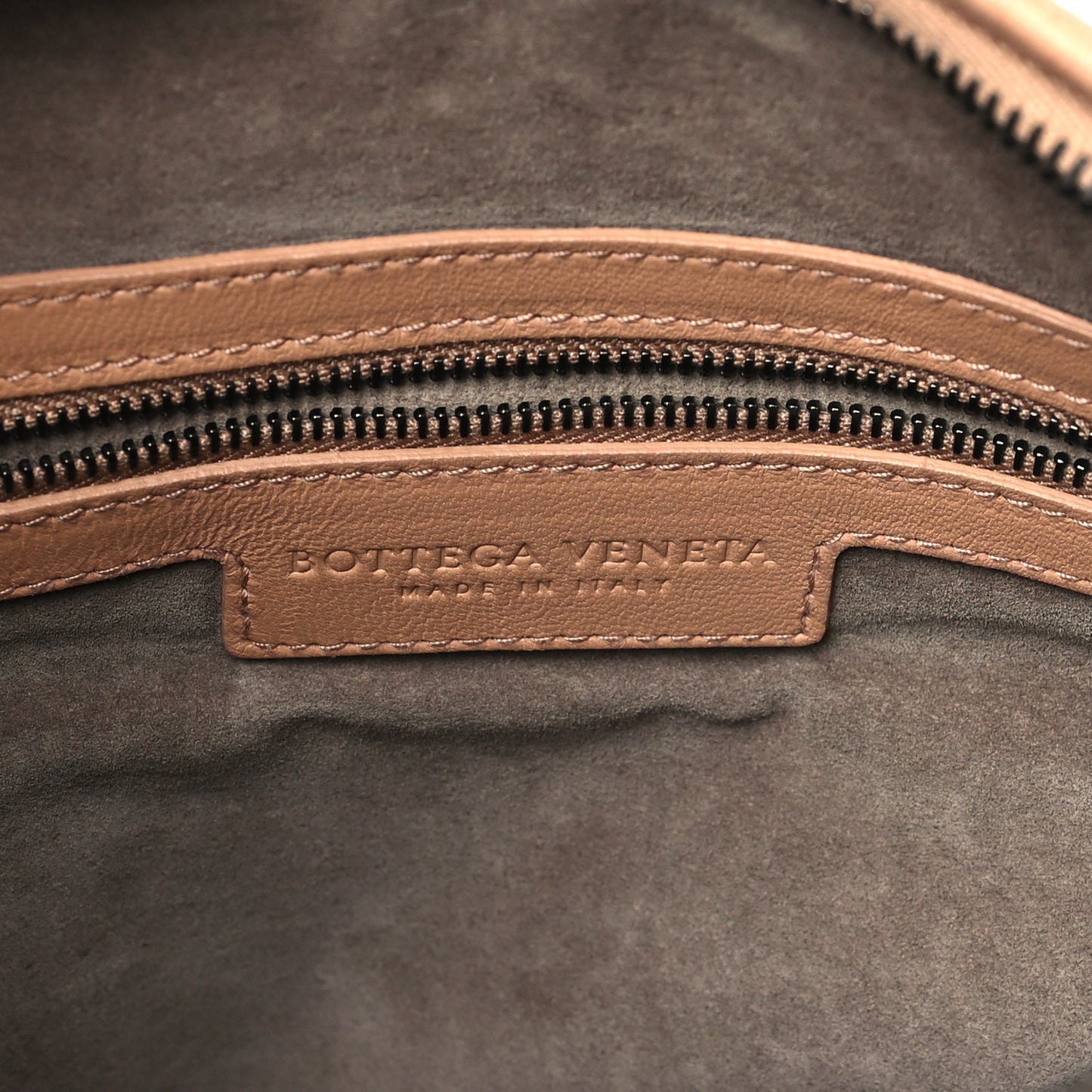Nappa Intrecciato Medium Belly Veneta Hobo Camel