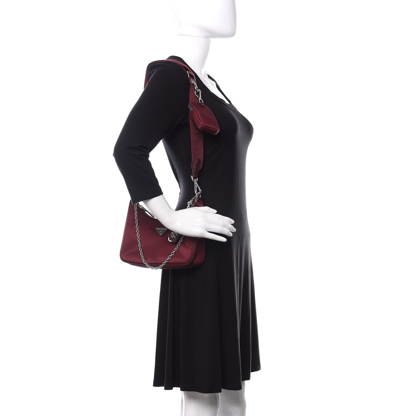 Tessuto Nylon Re-Edition 2005 Shoulder Bag Granato