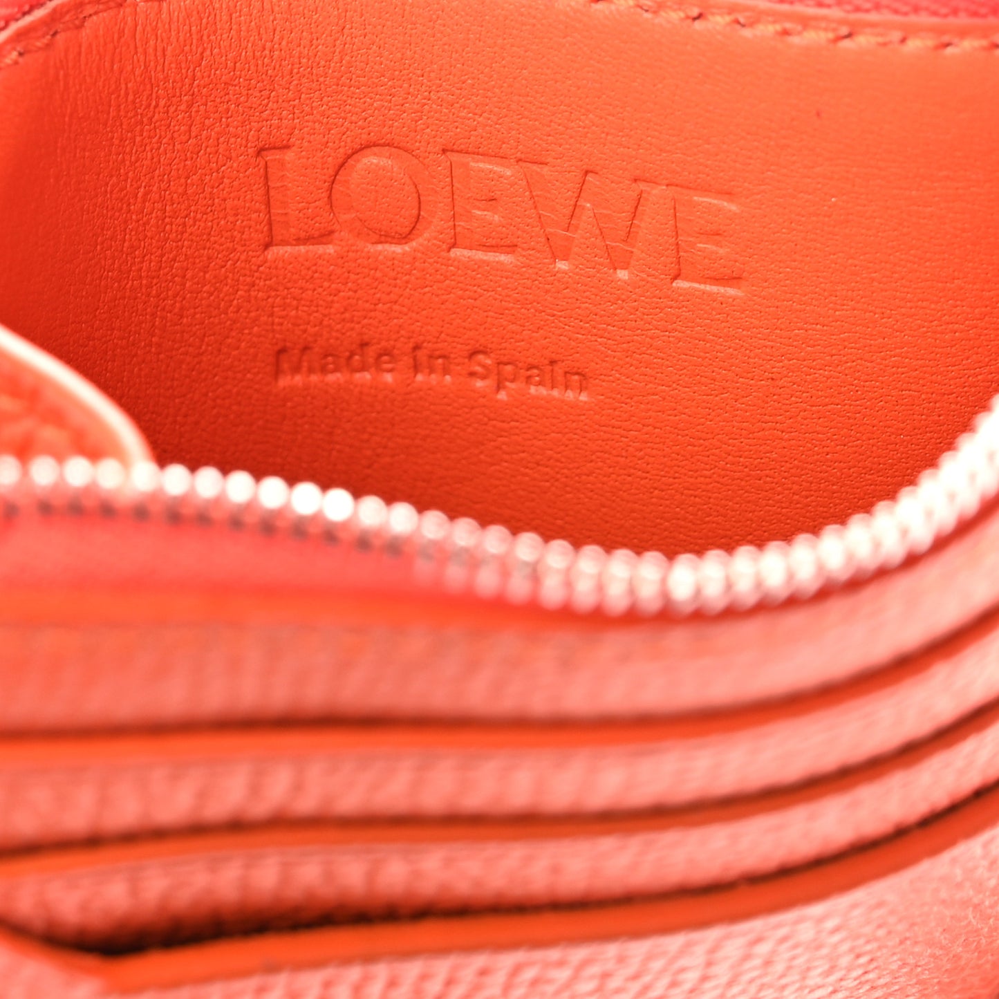 Grained Calfskin Anagram Card Holder With Chain Orange