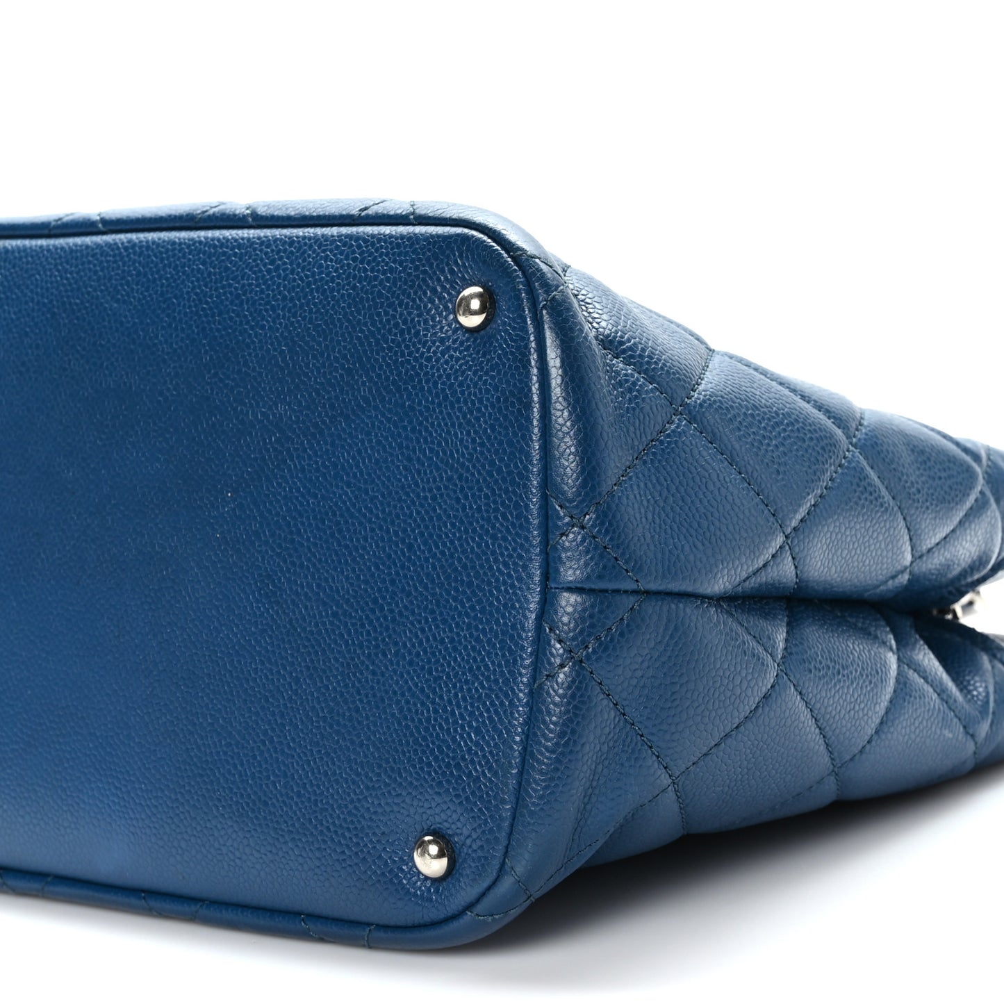 Caviar Quilted CC Timeless Soft Tote Blue