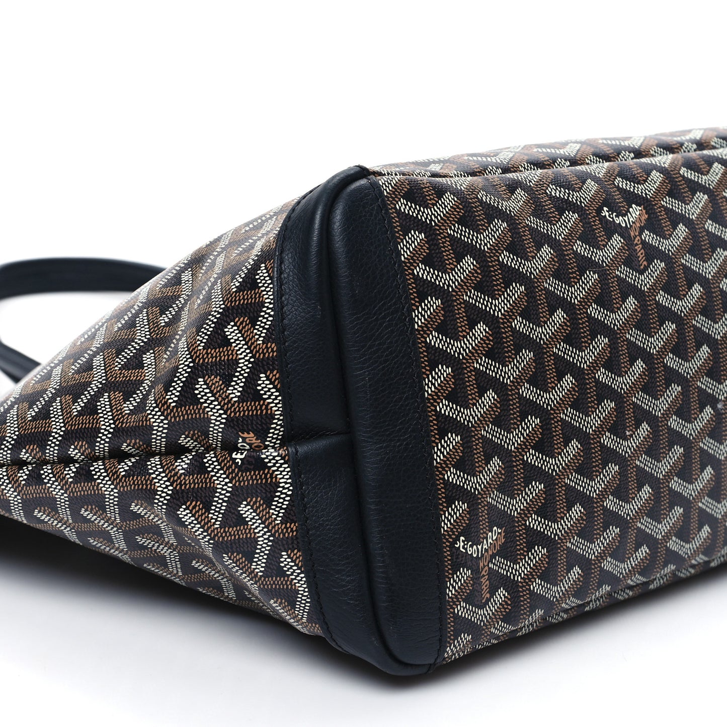 Goyardine Artois MM Black