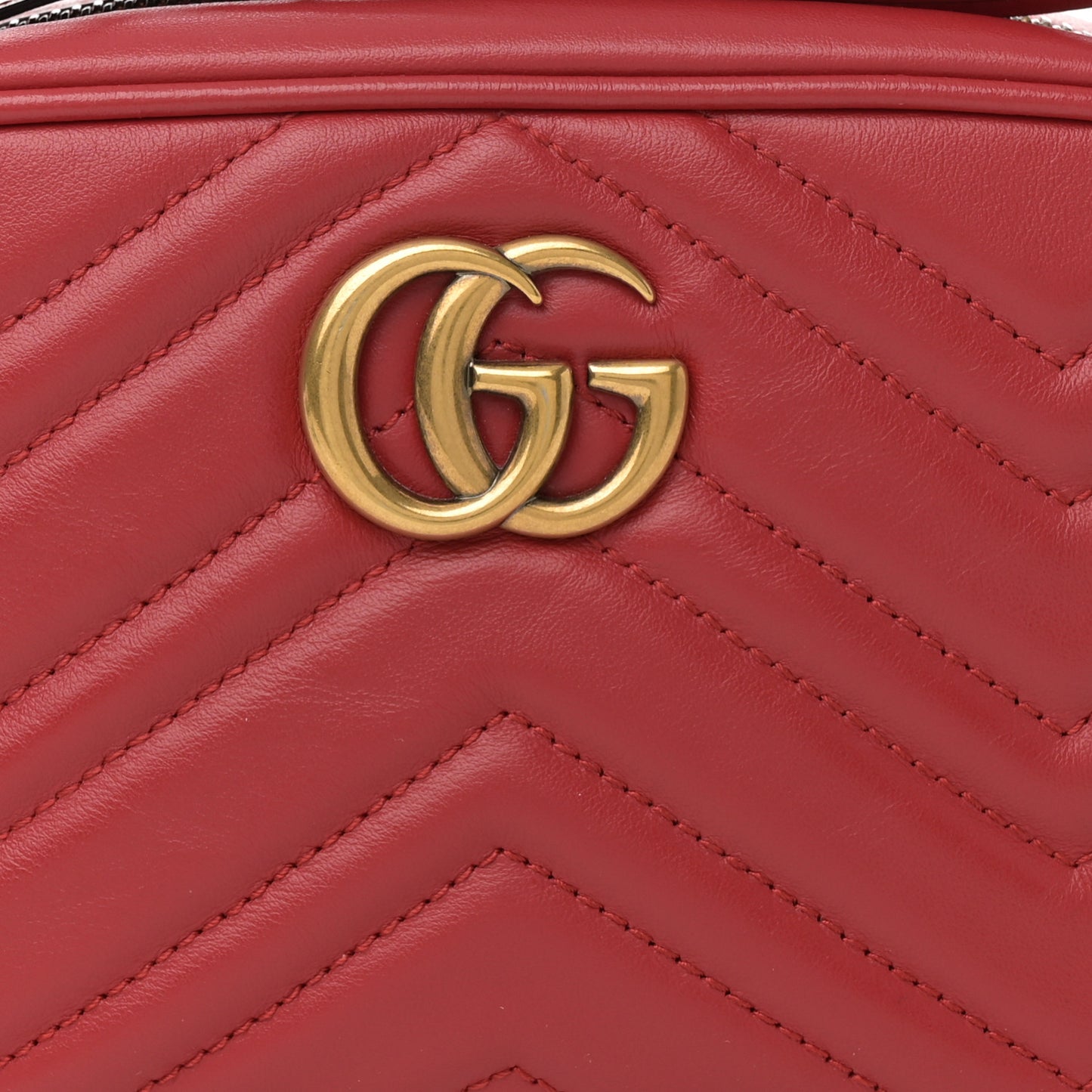 Calfskin Matelasse Mini GG Marmont Chain Shoulder Bag Hibiscus Red