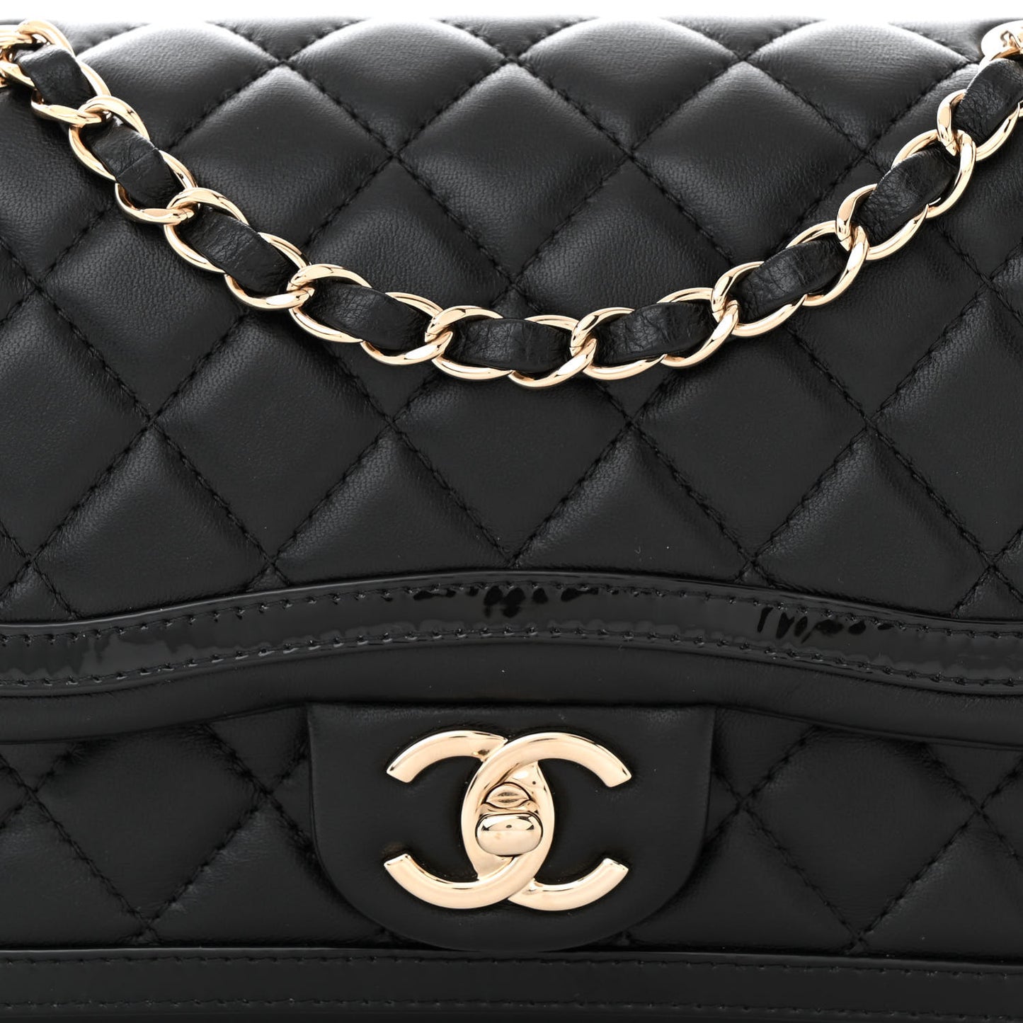 Lambskin Quilted Patent Calfskin Flap Black