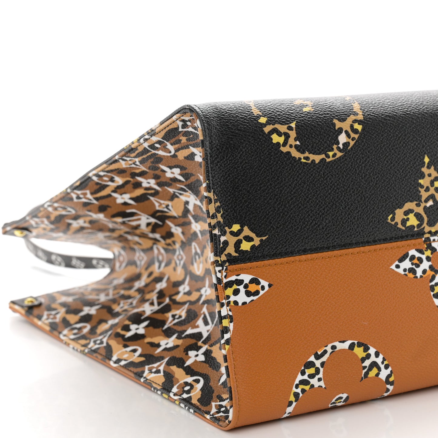 Monogram Giant Jungle Onthego GM Black