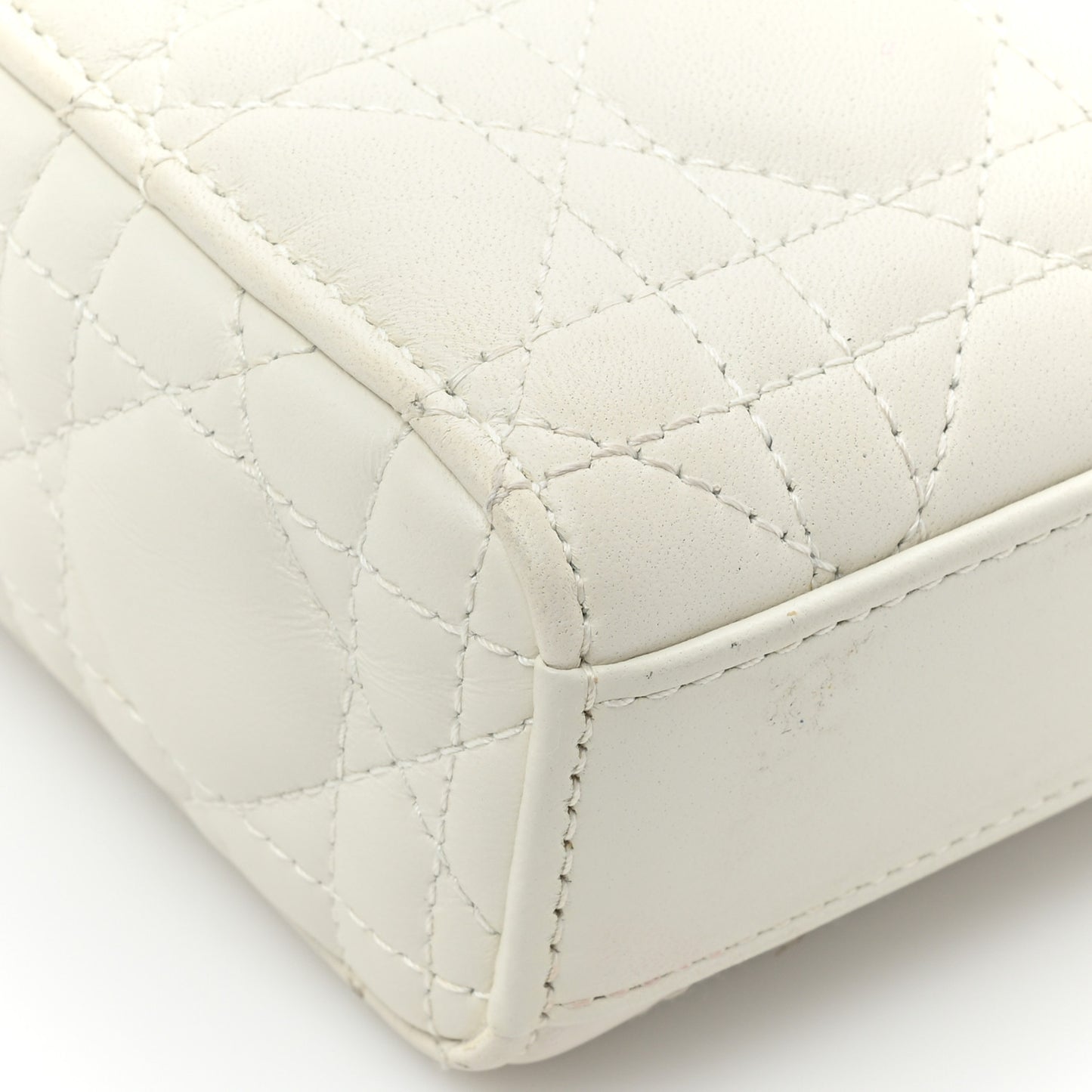 Lambskin Cannage Medium Lady D-Joy White