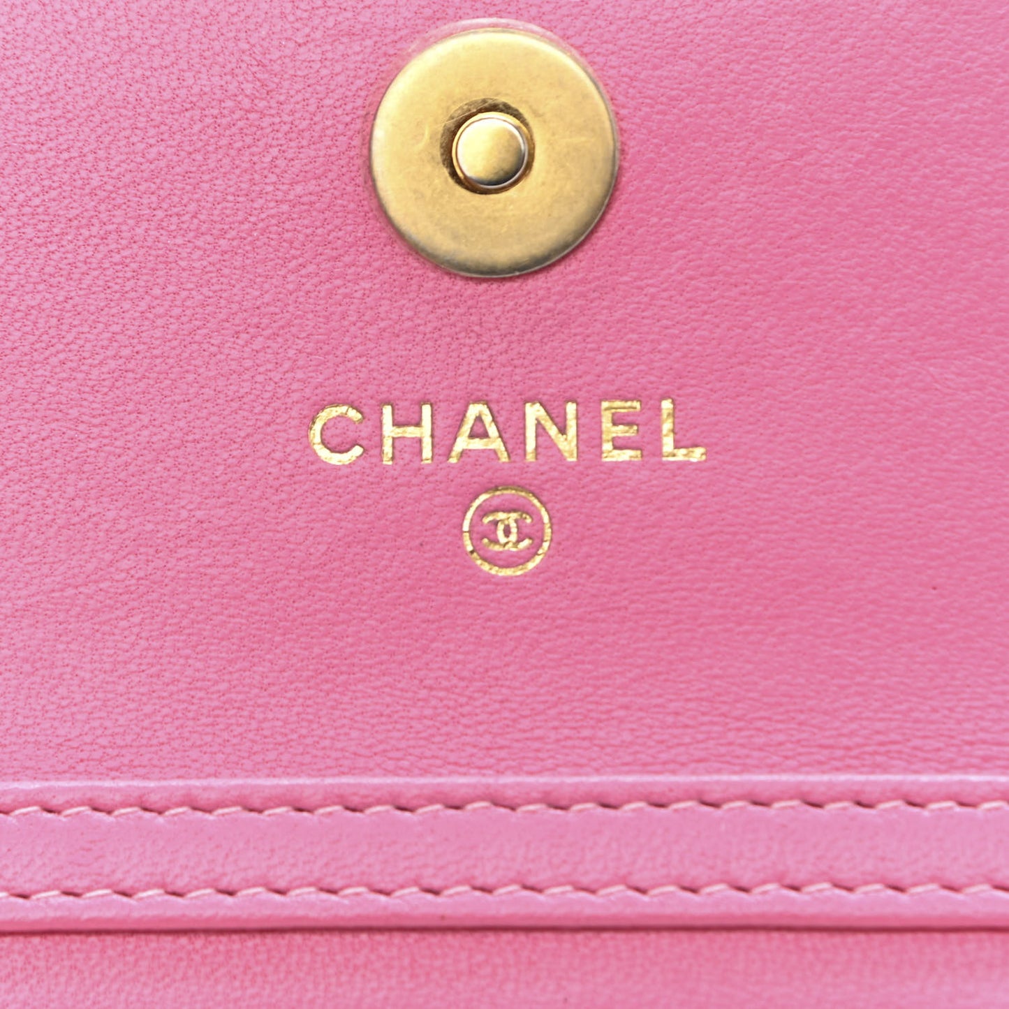 Lambskin Quilted Pearl Crush Clutch With Chain Pink