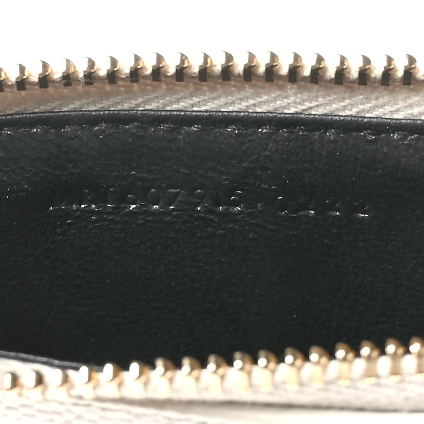 Grain De Poudre Matelasse Chevron Monogram Fragments Zippered Card Case Crema Soft