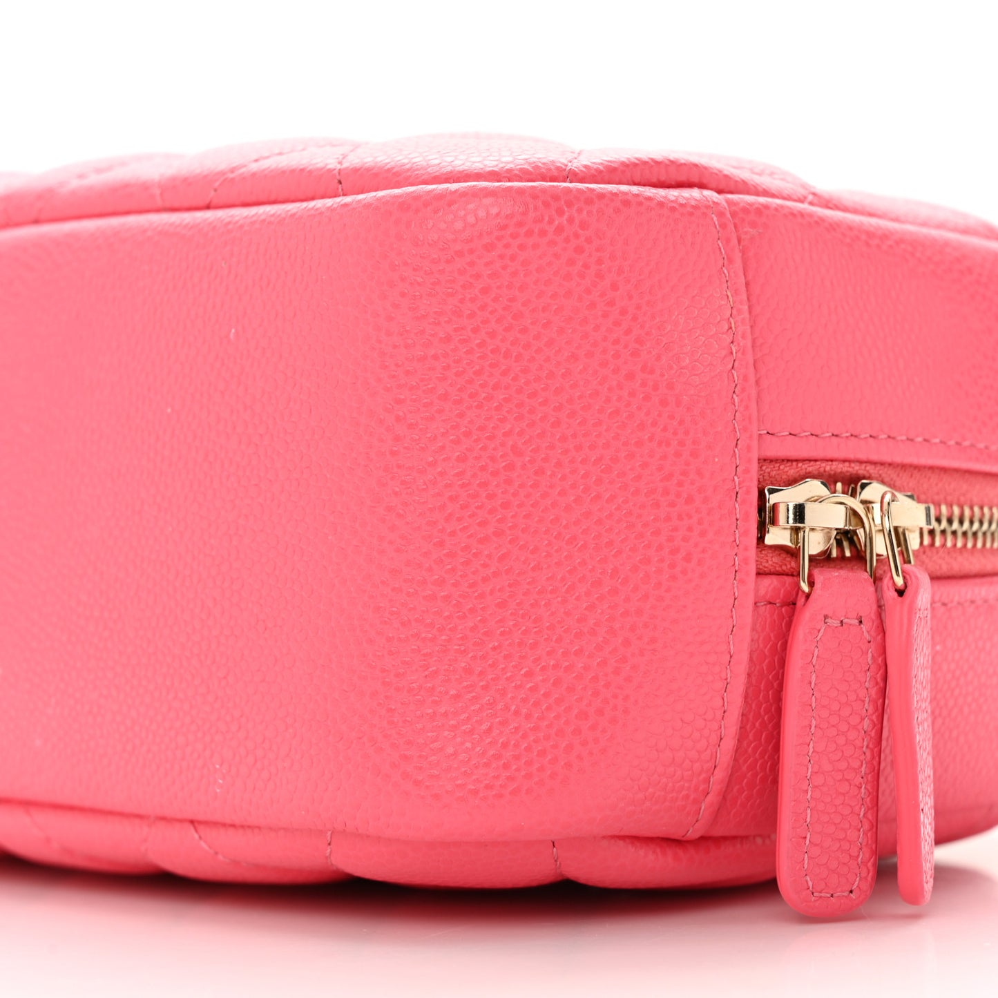 Caviar Quilted Medium Curvy Pouch Cosmetic Case Pink