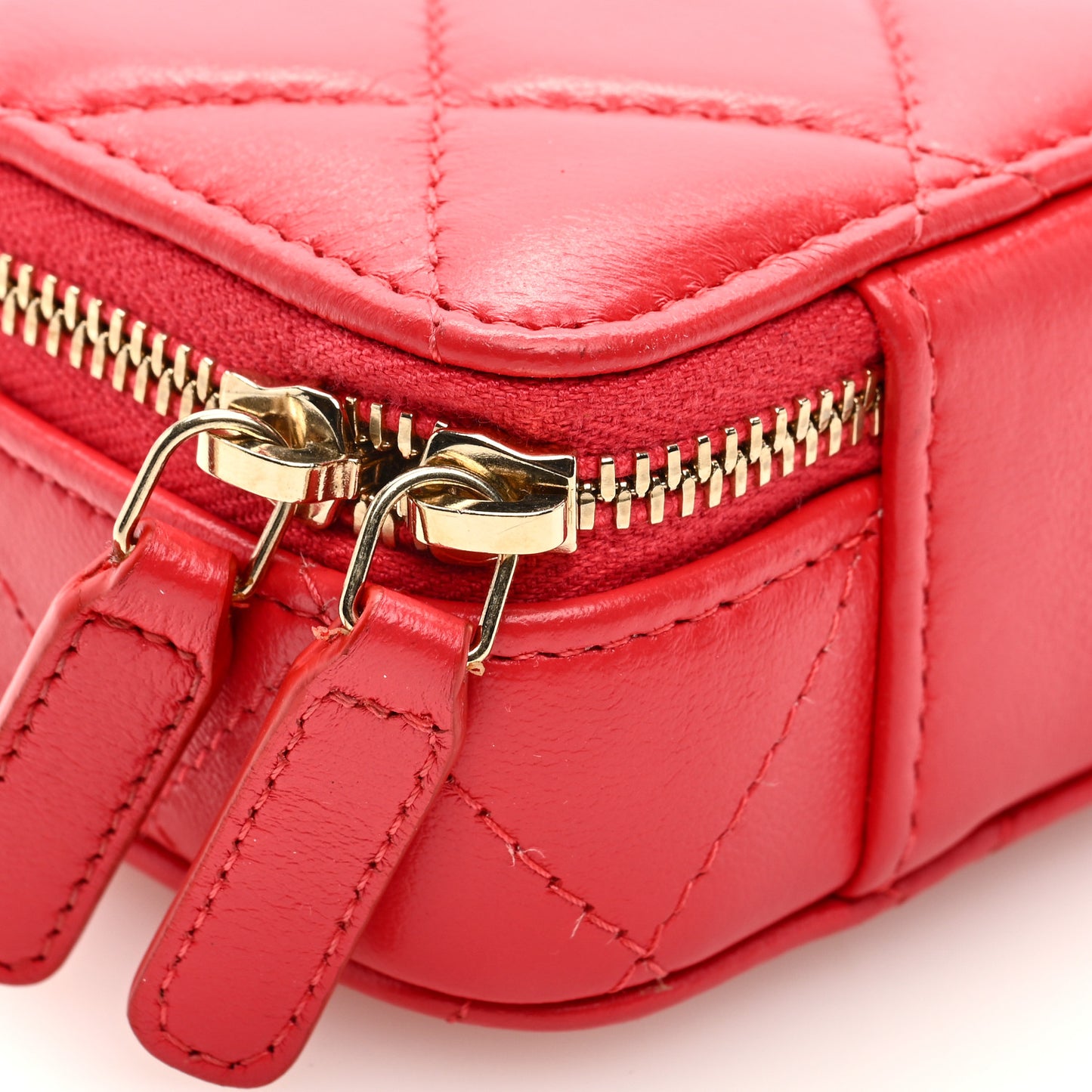 Lambskin Quilted Mini Lacquered Chain Clutch Red