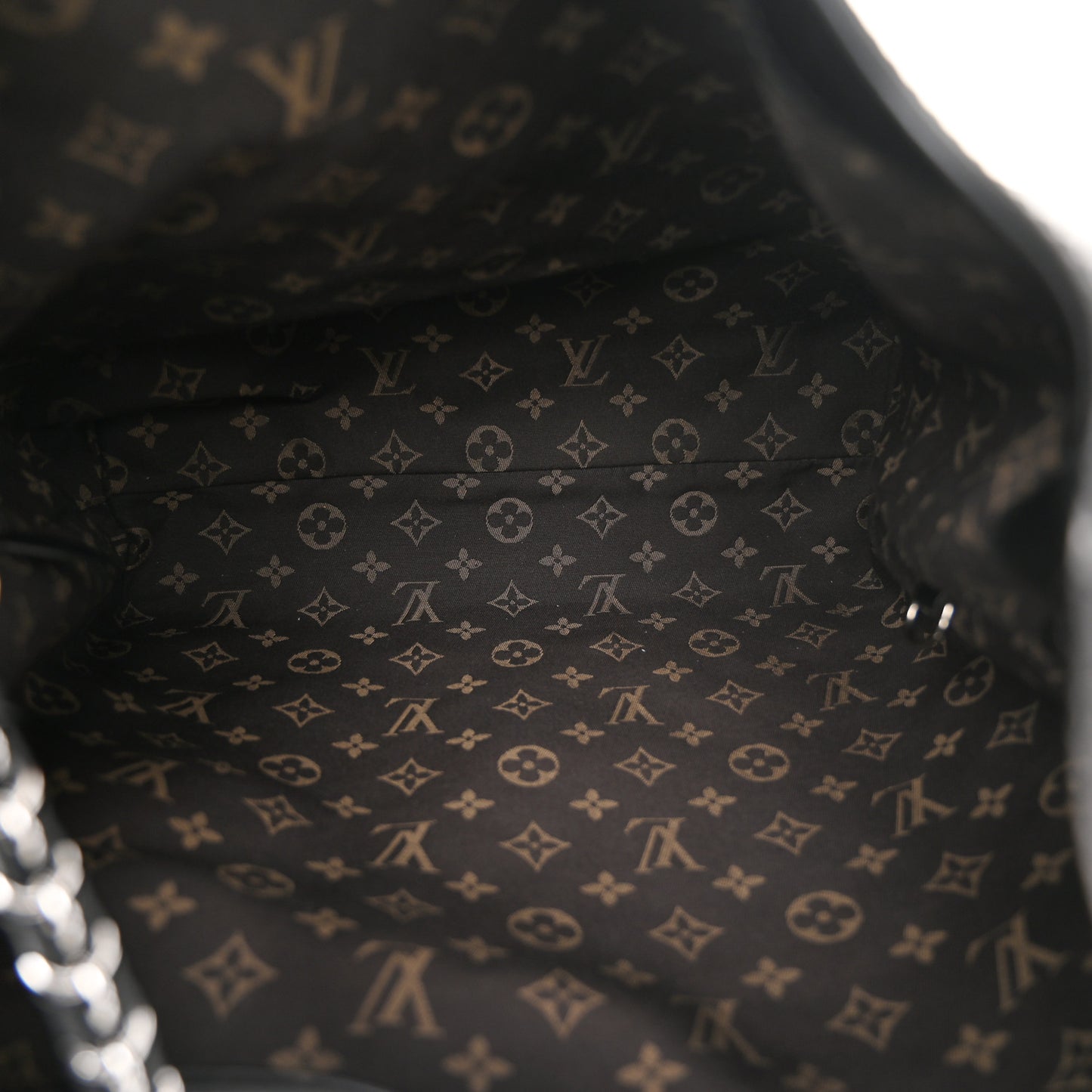 Calfskin Monogram Atlantis Vibe MM Black