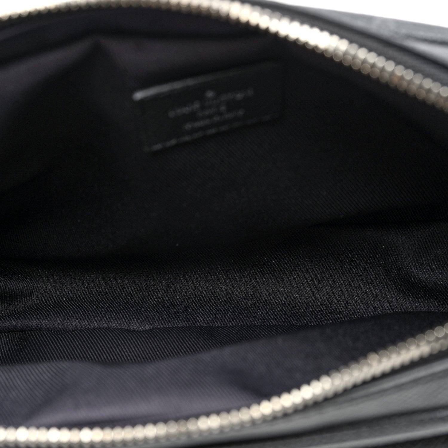 Louis Vuitton Taiga Monogram Outdoor Bumbag Black 5 of 9
