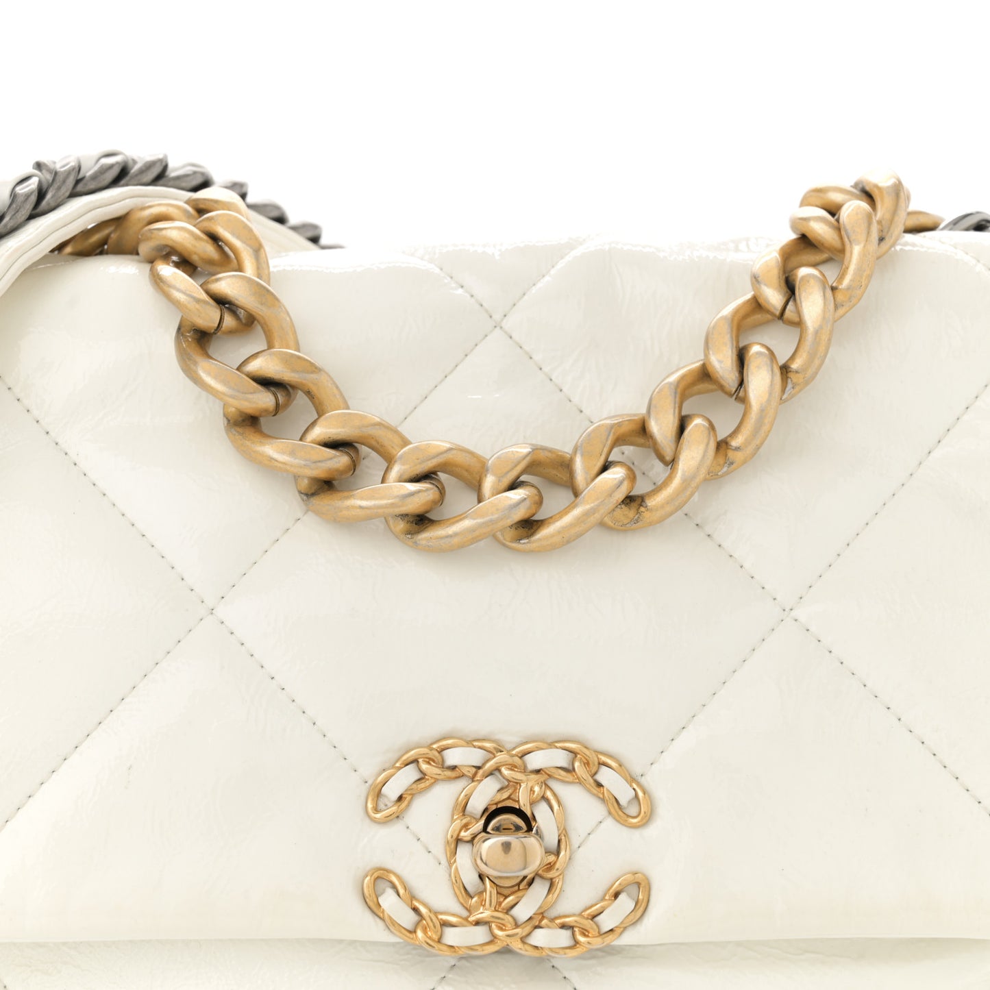 Shiny Crumpled Calfskin Quilted Medium Chanel 19 Flap White