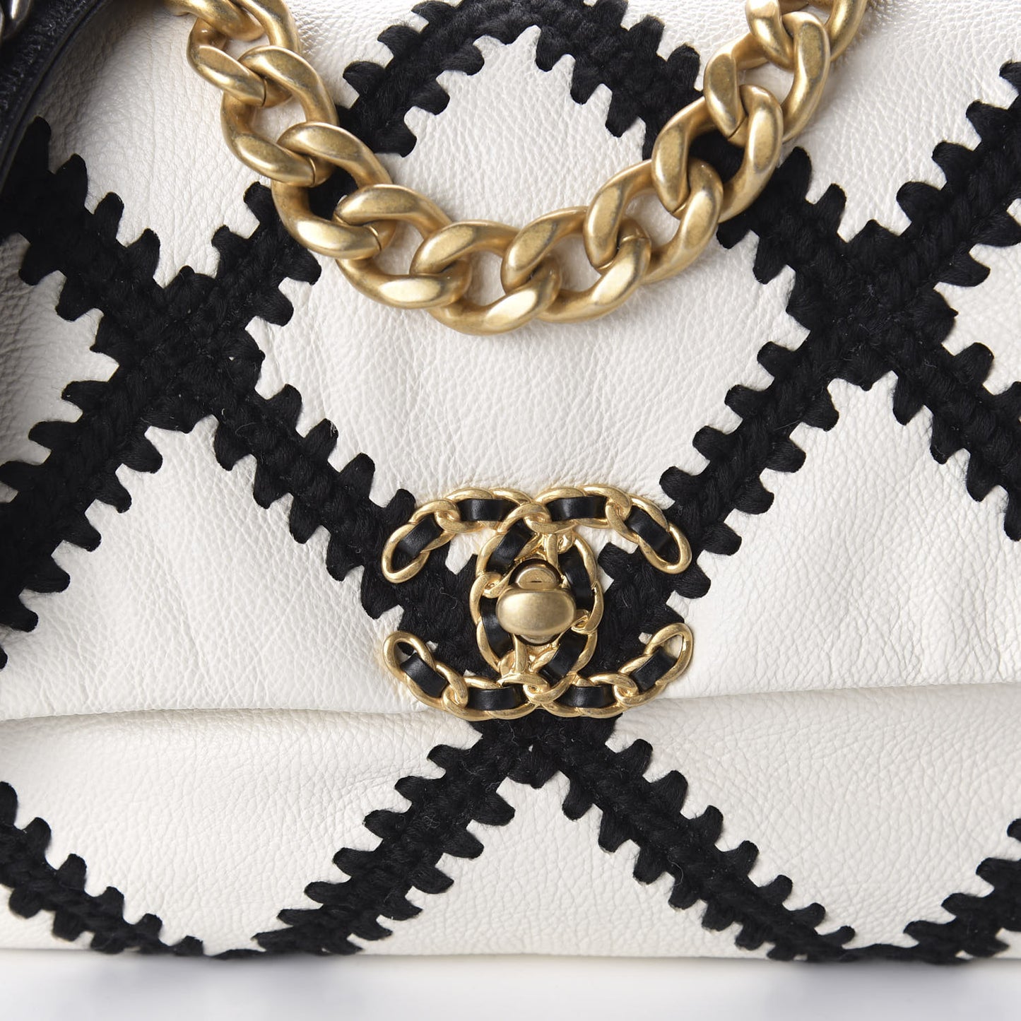 Calfskin Crochet Medium 19 Flap White Black