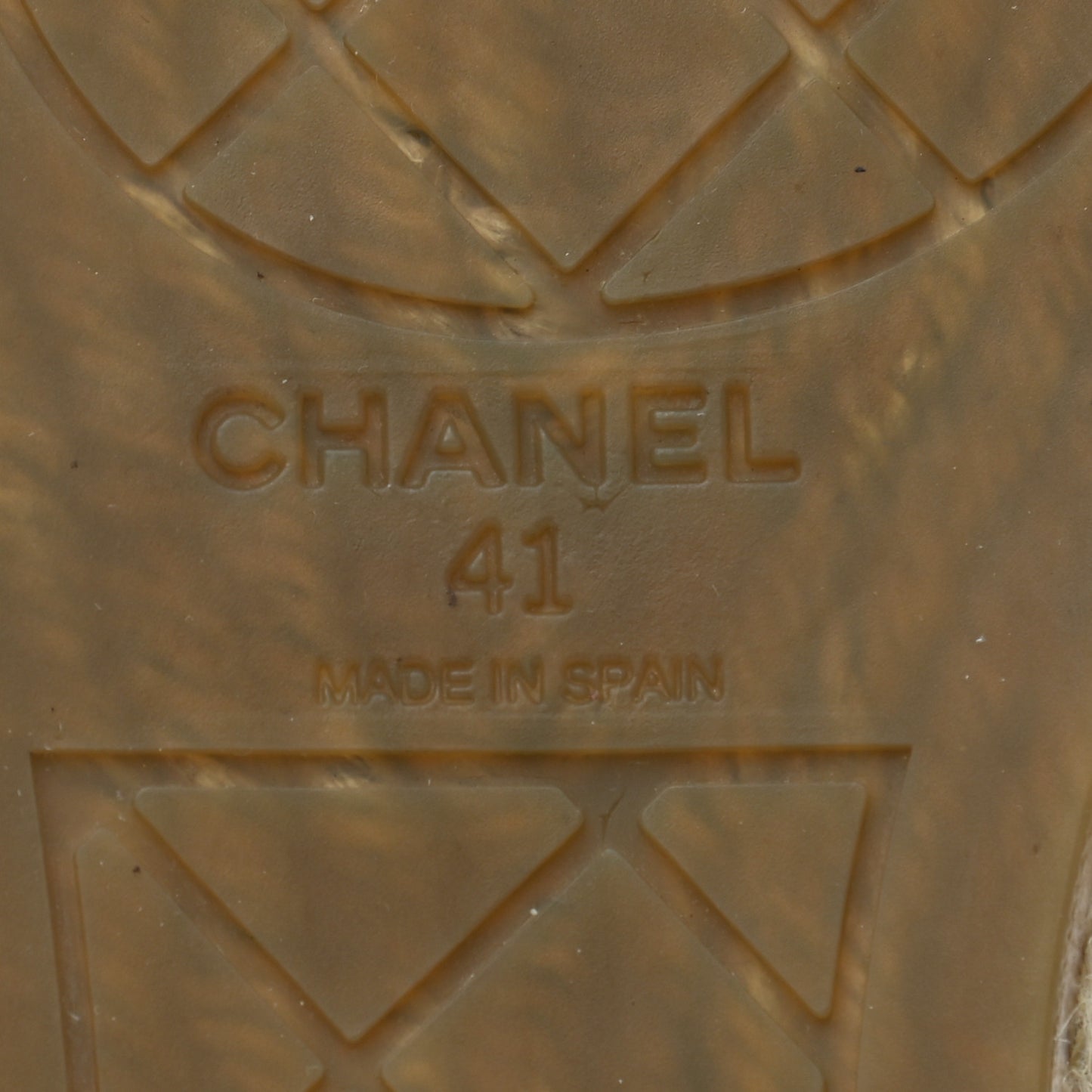 Grained Calfskin CC Espadrilles 41 White Black