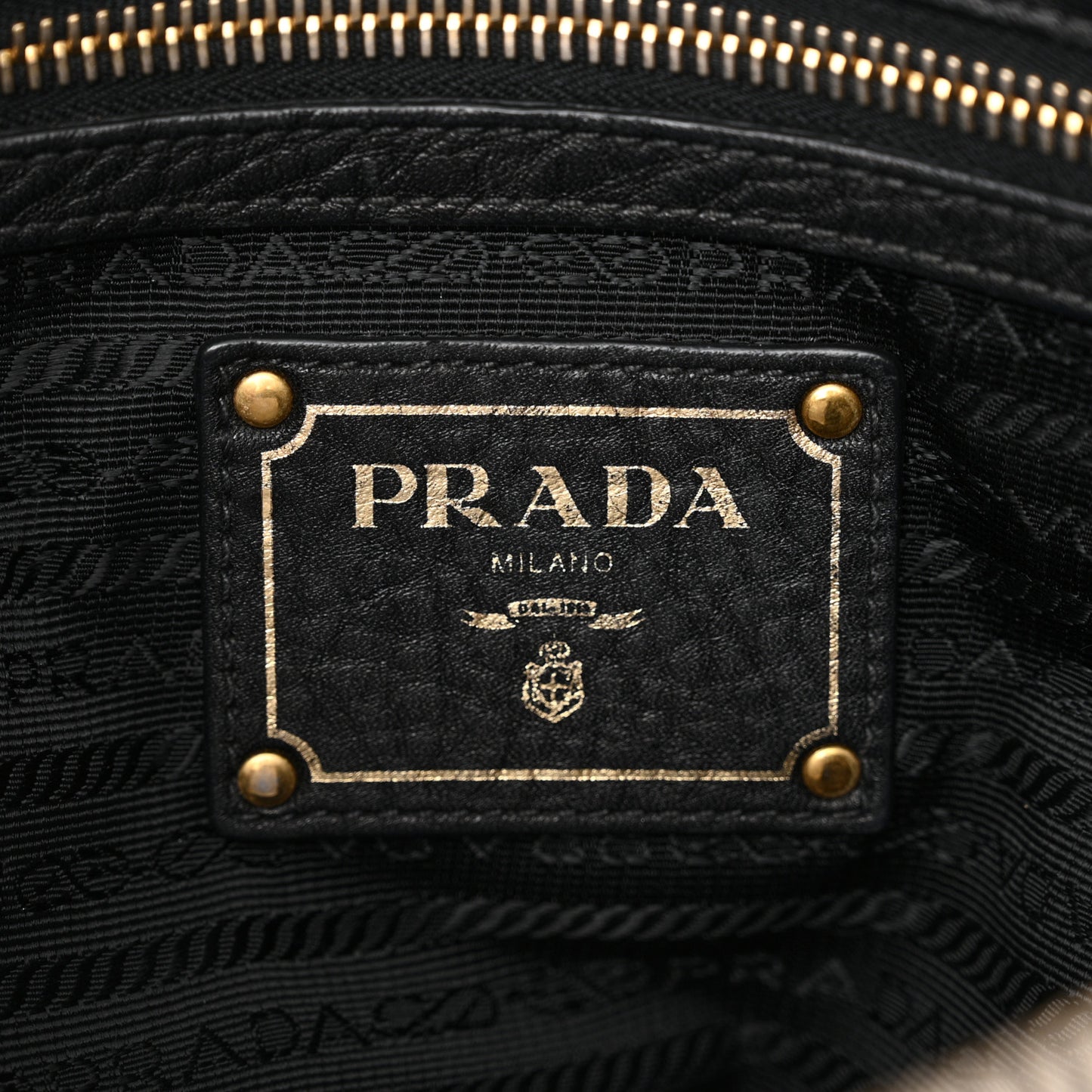 Vitello Daino Shopping Satchel Black