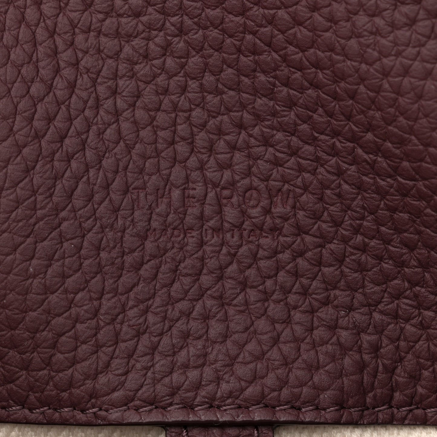 Matte Grained Calfskin Soft Margaux 17 Jam