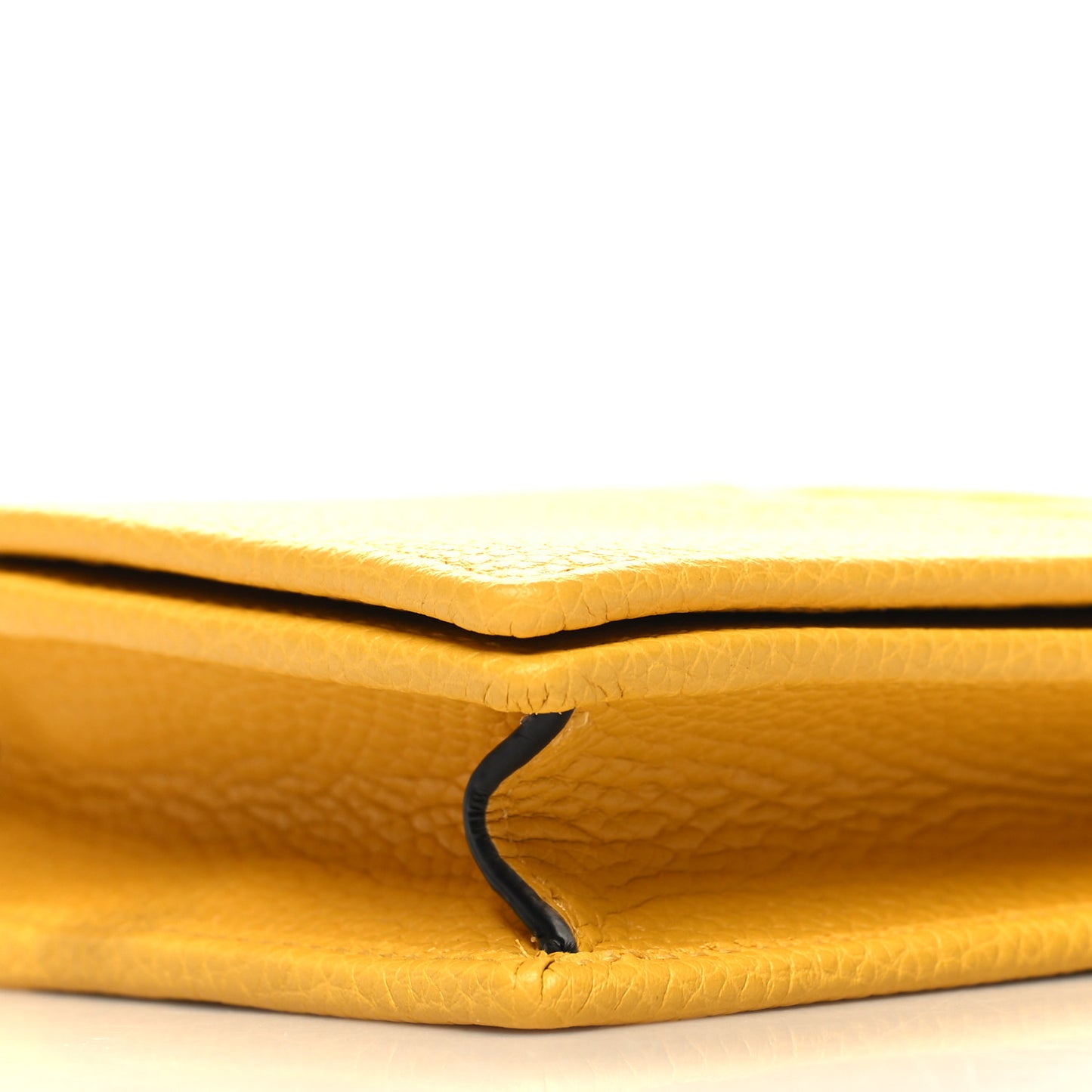 Pebbled Calfskin Soho Wallet On Chain New Buttercup
