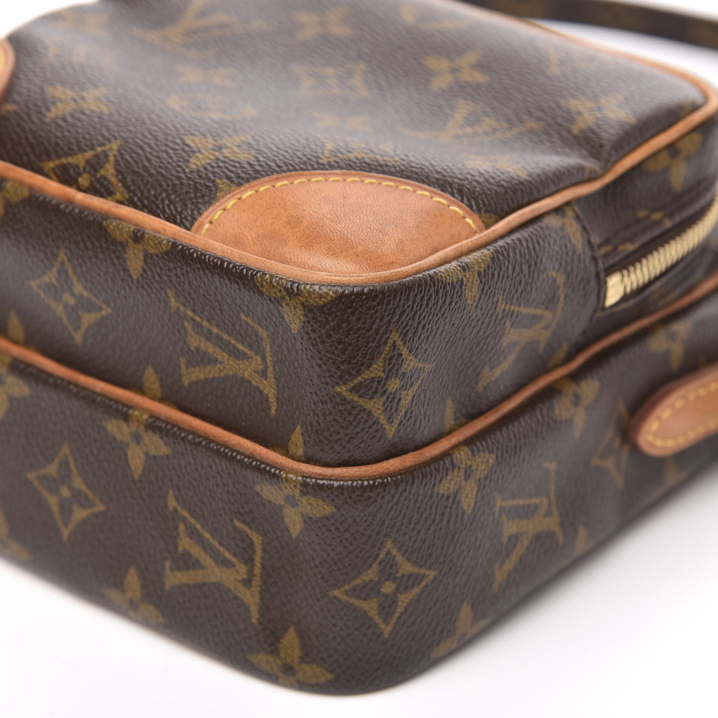 Monogram Amazone