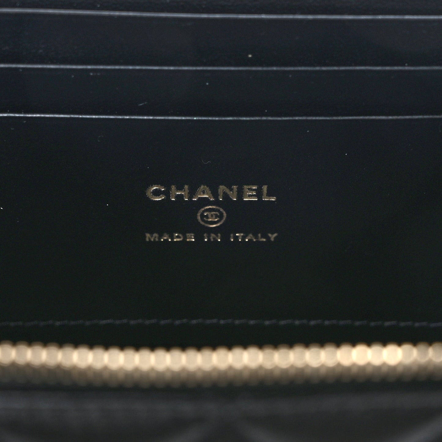 Lambskin Quilted Metal Small Top Handle Vanity Case With Chain Black