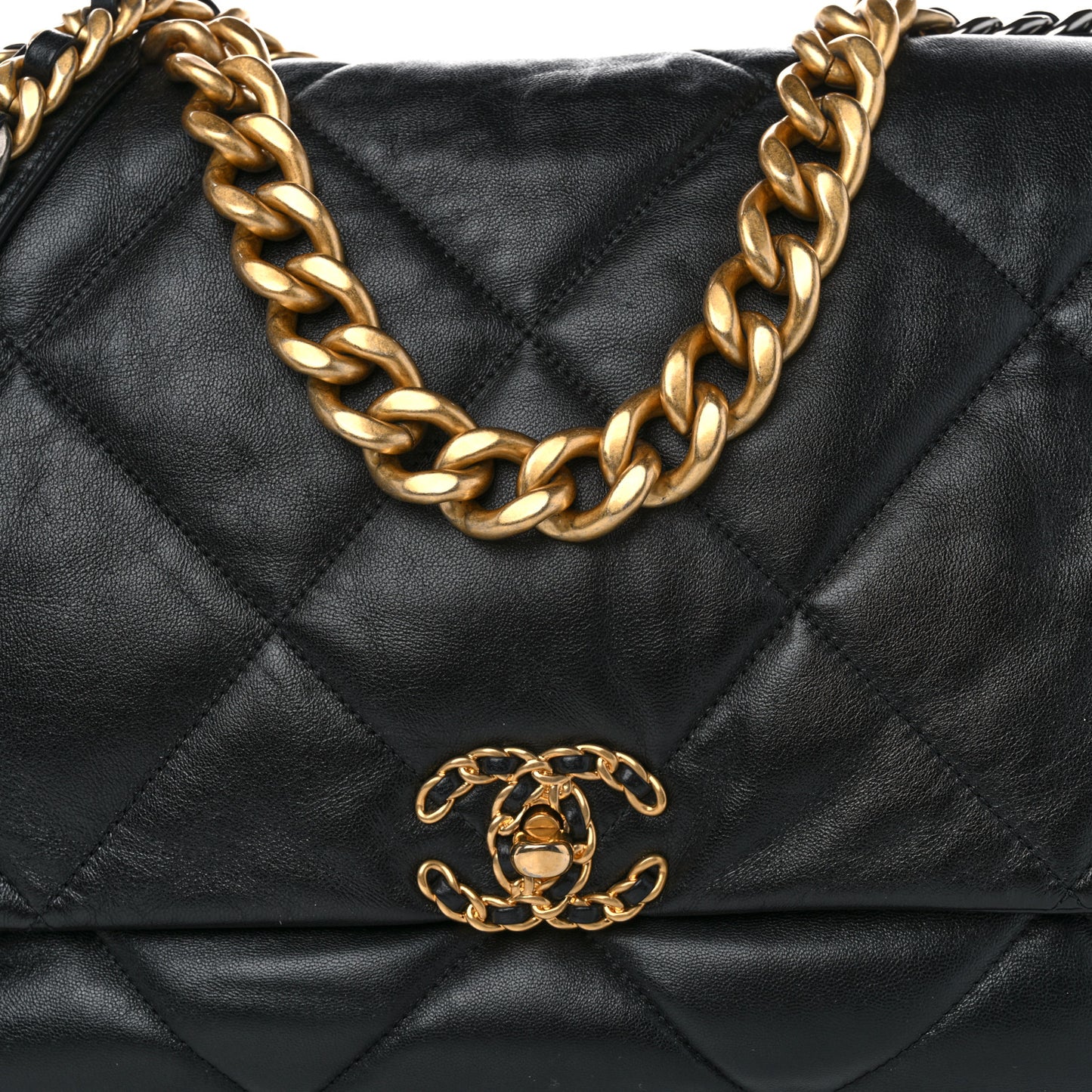 Lambskin Quilted Maxi Chanel 19 Flap Black