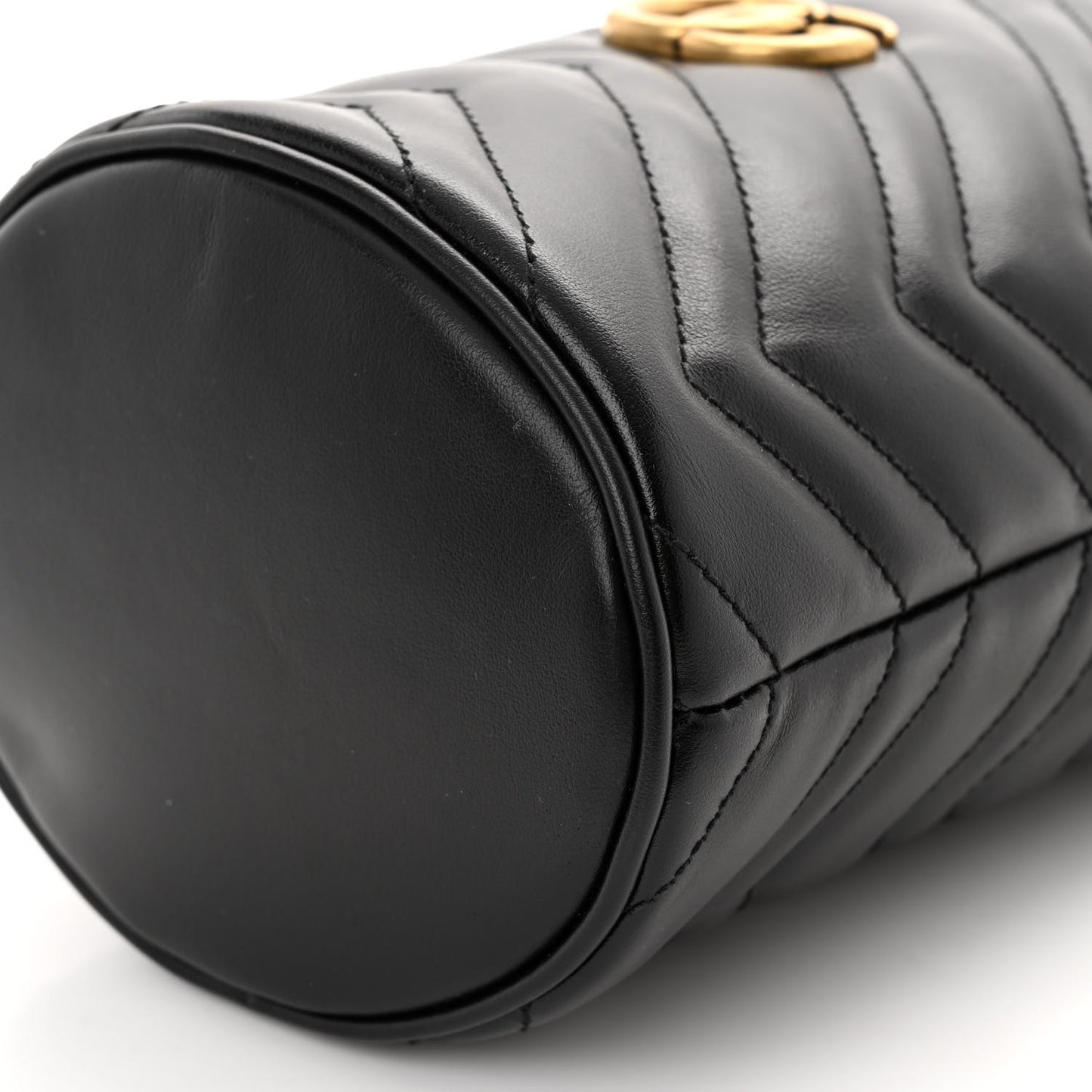 Calfskin Matelasse Mini GG Marmont 2.0 Bucket Bag Black