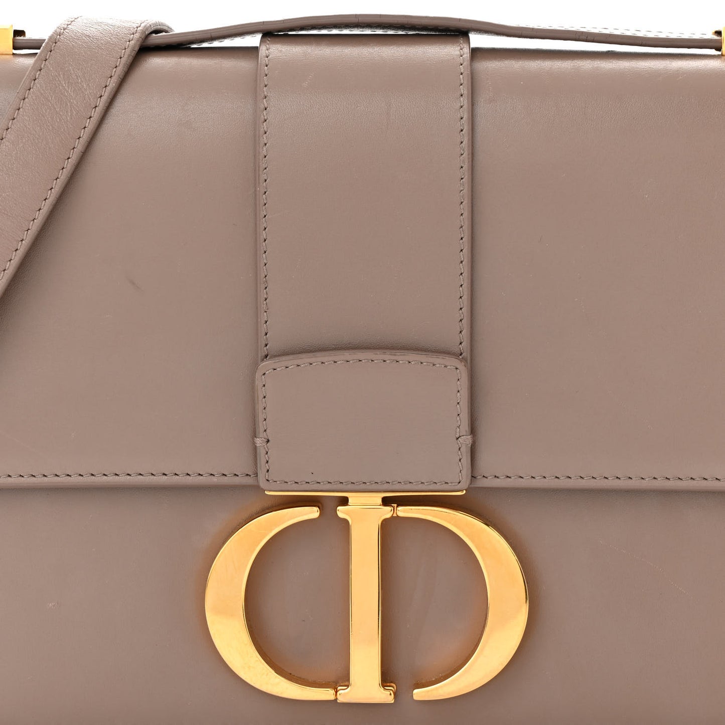Box Calfskin 30 Montaigne Flap Bag Raw Beige