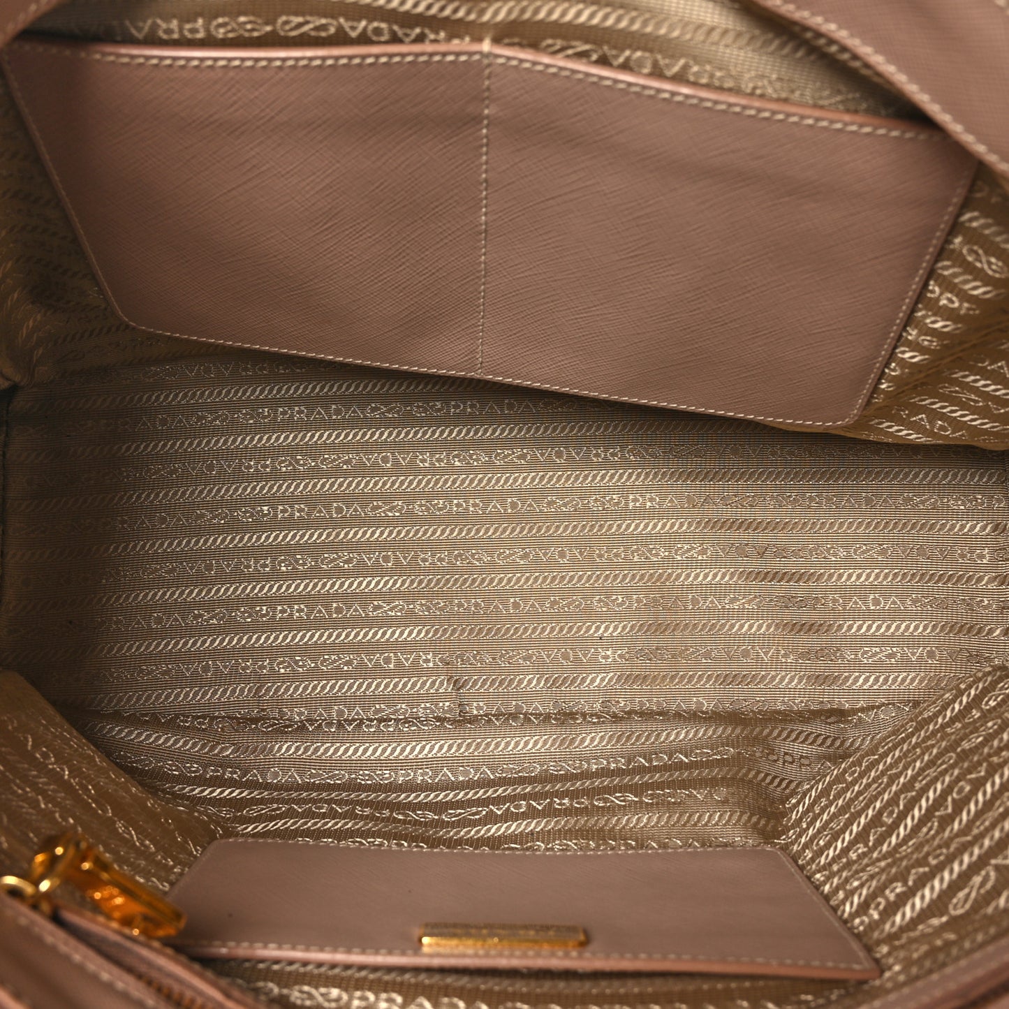 Saffiano Medium Galleria Double Zip Tote Cammeo