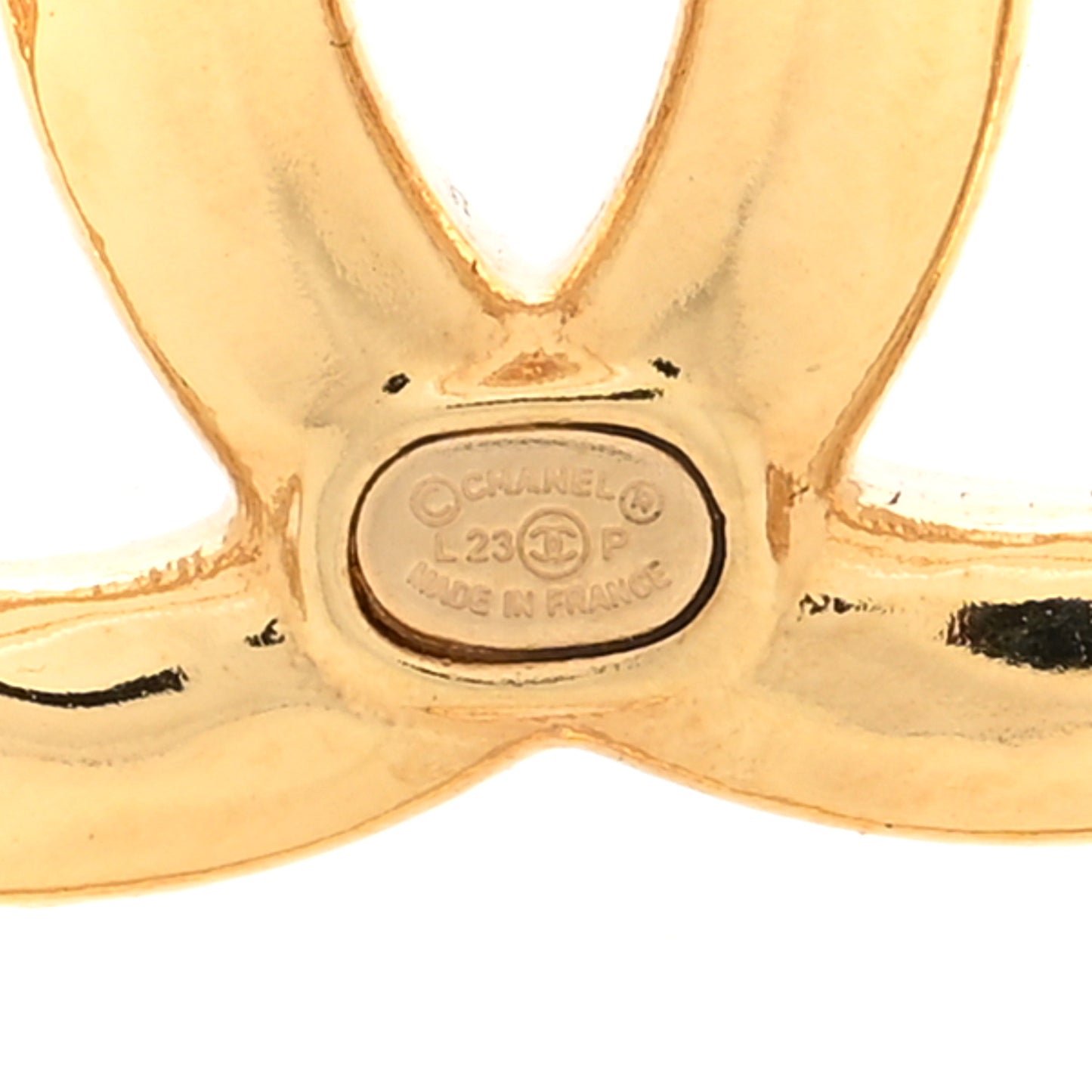 Metal CC Heart Brooch Gold
