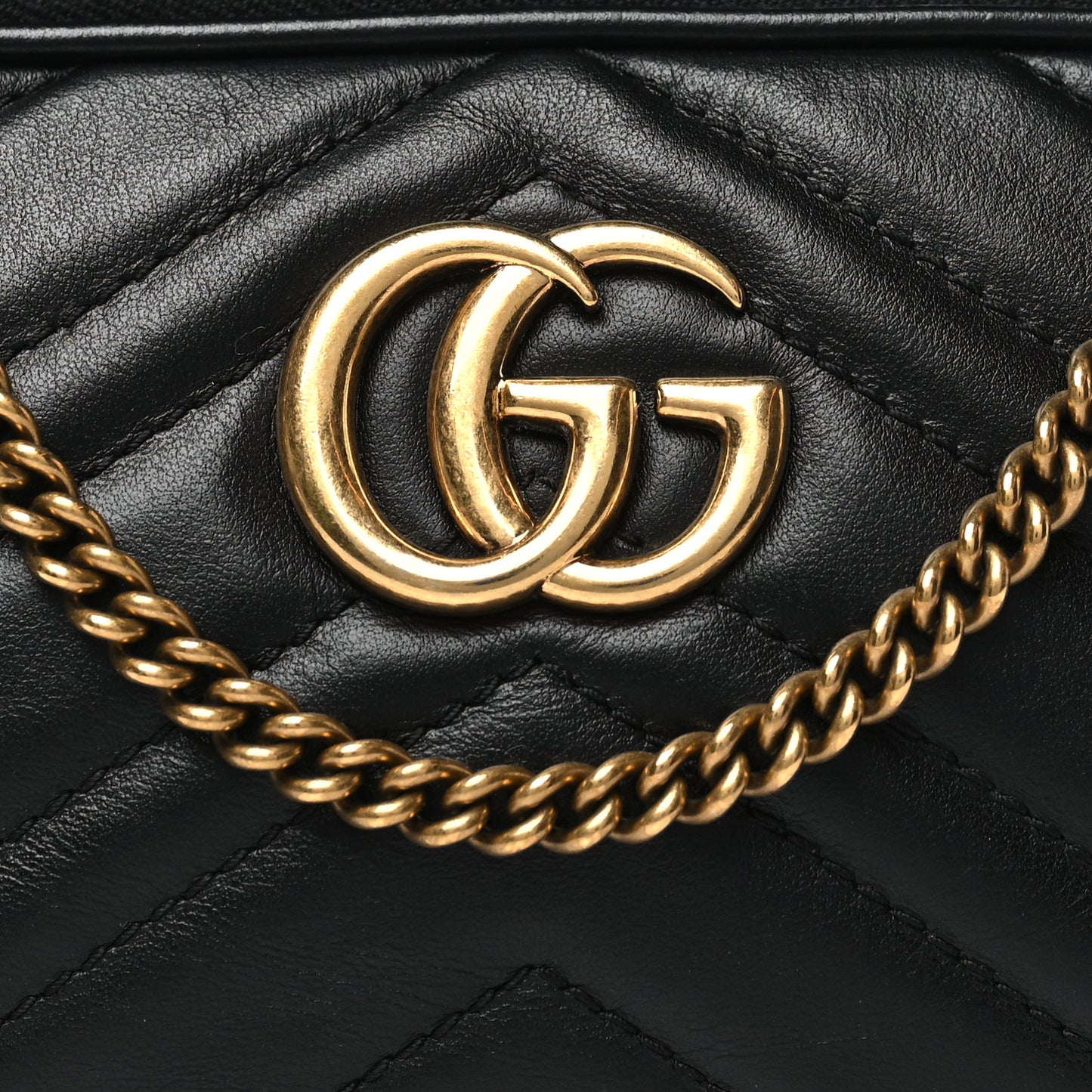 Calfskin Matelasse Mini GG Marmont Chain Crossbody Bag Black