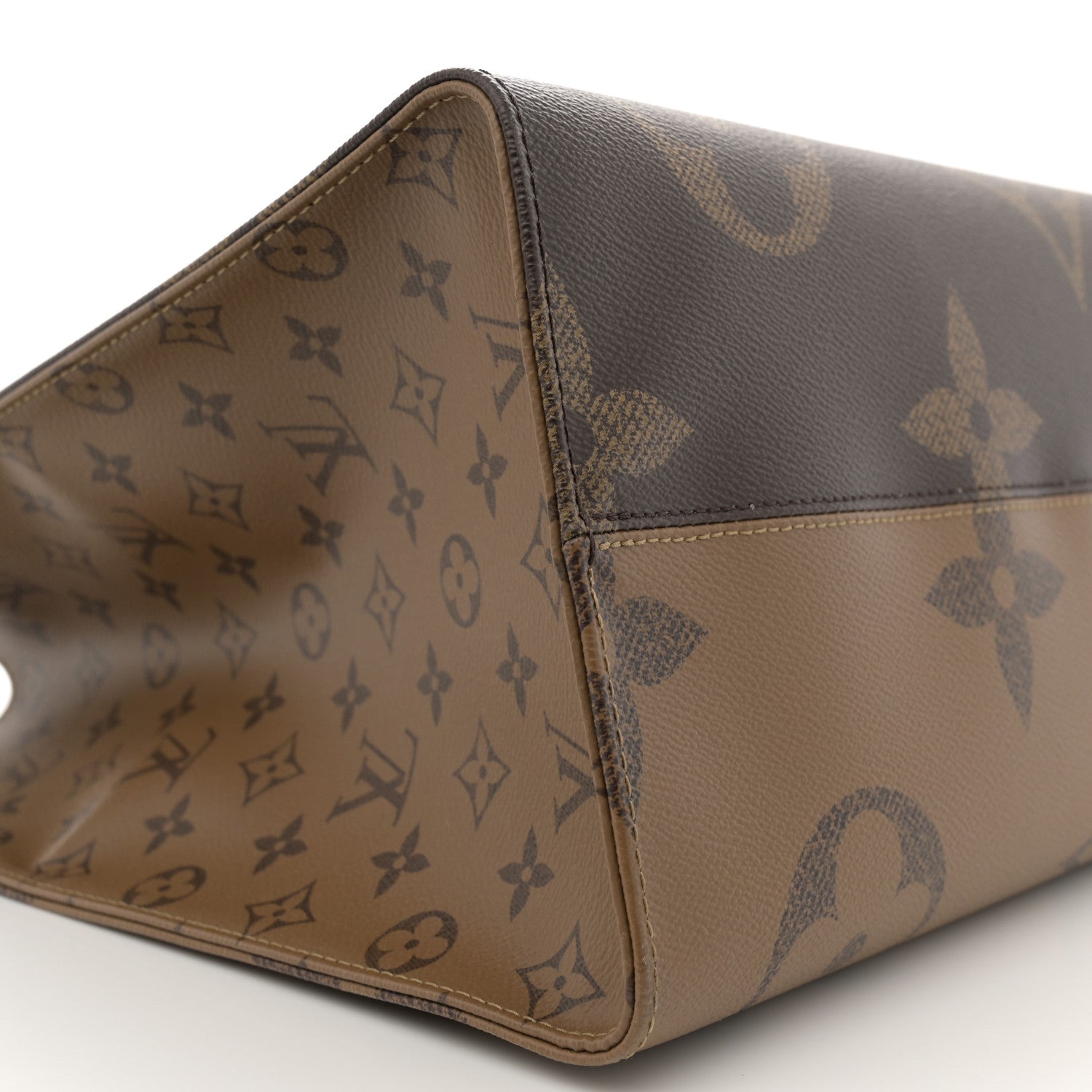 Louis Vuitton Reverse Monogram Giant Onthego GM 8 of 10