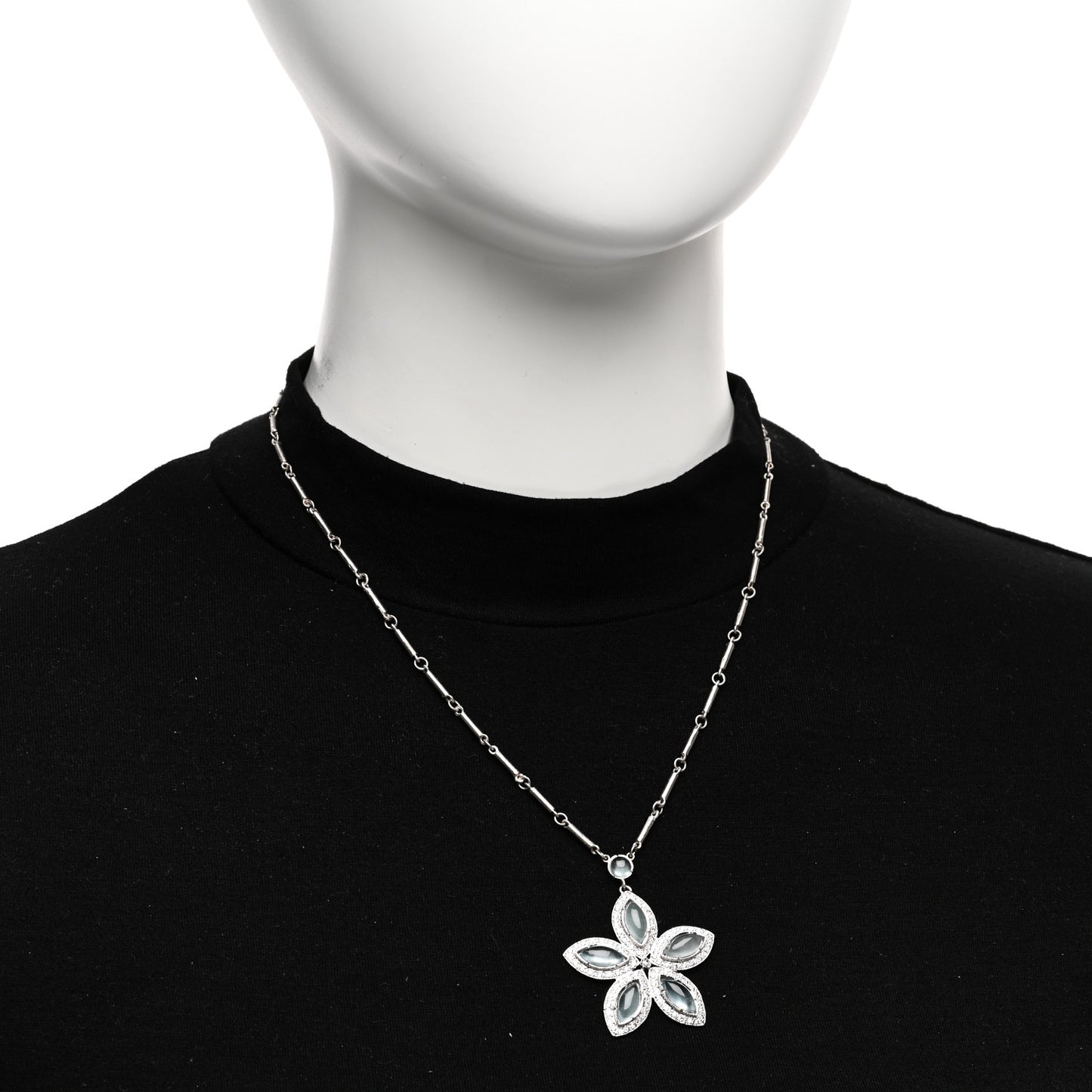 18K White Gold Aquamarine Diamond Flower Necklace