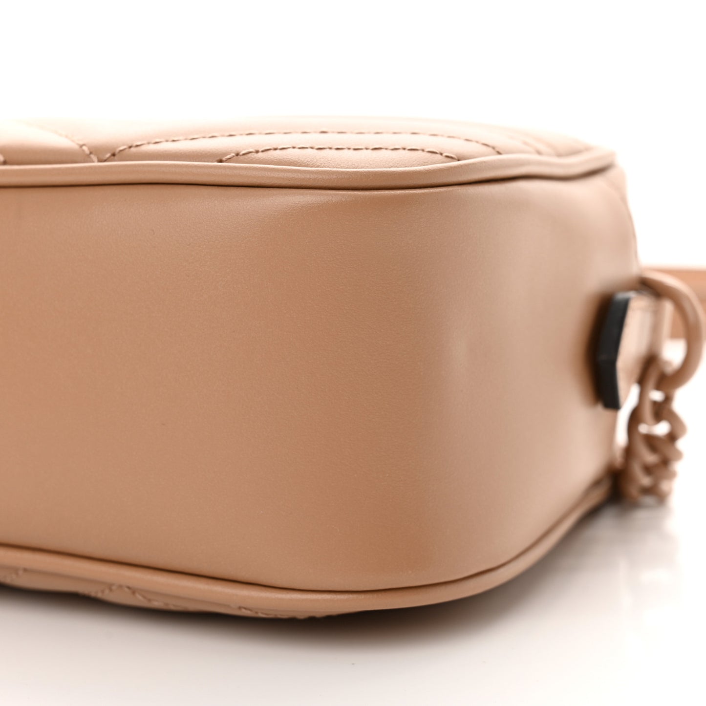 Calfskin Matelasse Monochrome Small GG Marmont Chain Shoulder Bag Camelia
