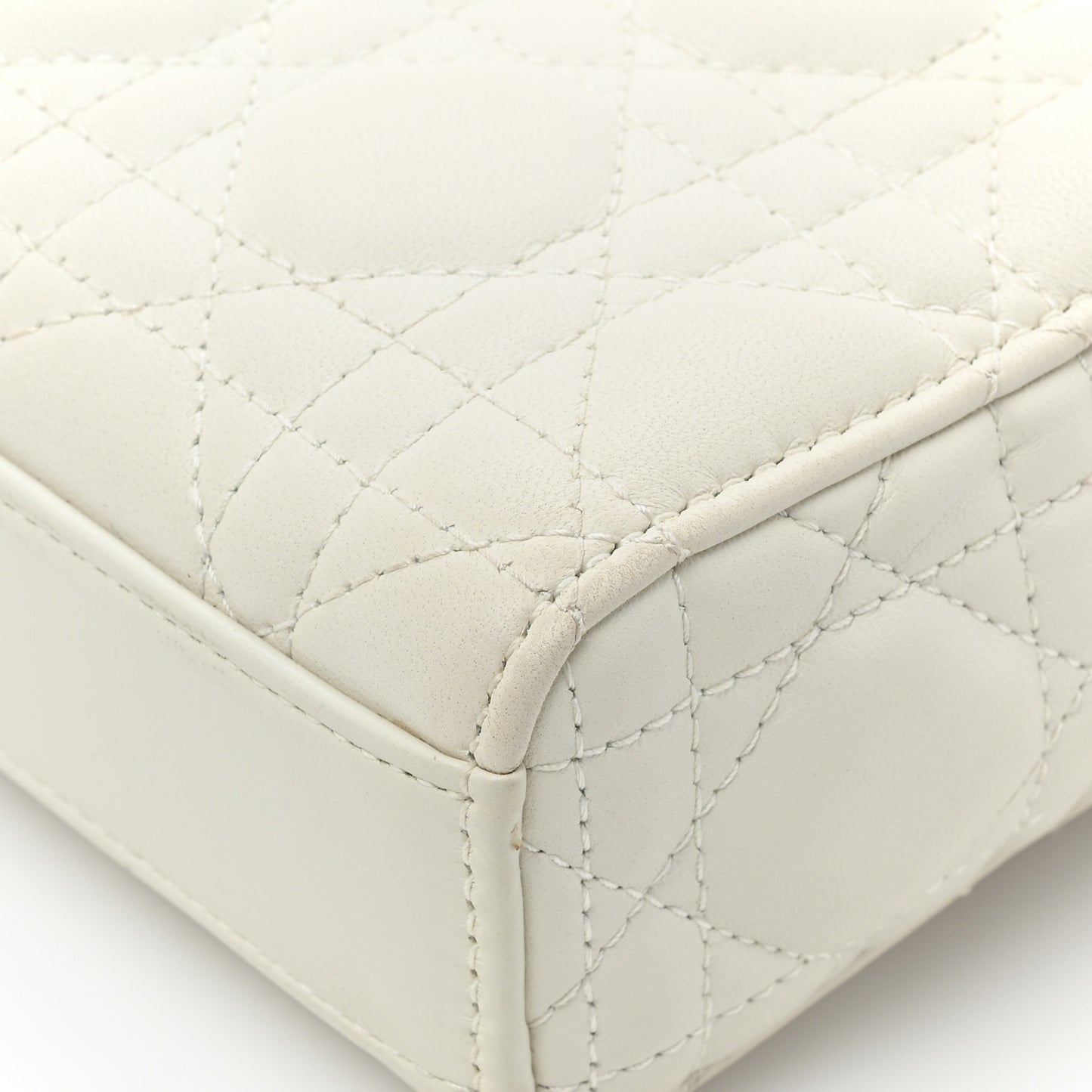 Lambskin Cannage Medium Lady D-Joy White