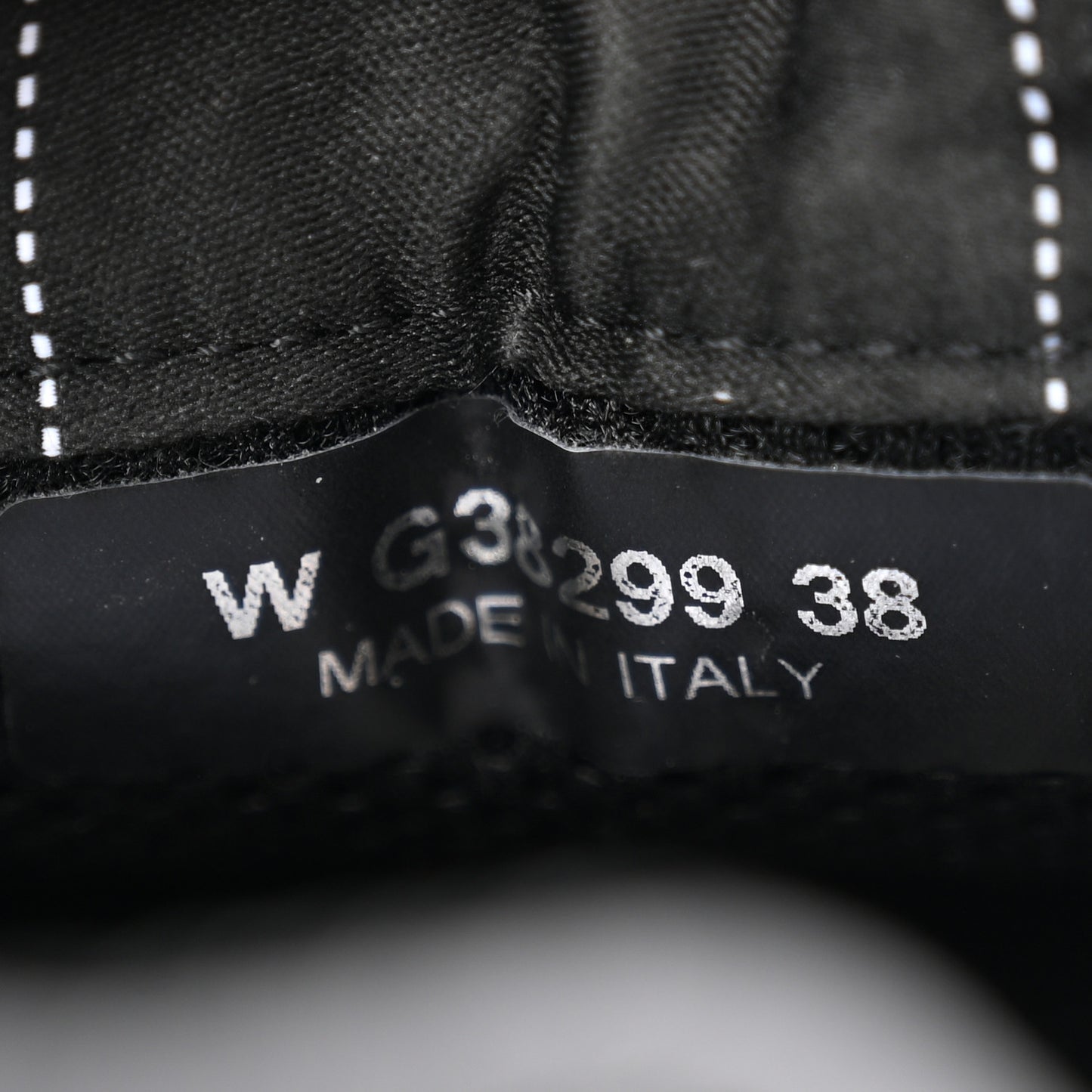 Mesh Suede Calfskin Grained Calfskin Womens CC Sneakers 38 White Black