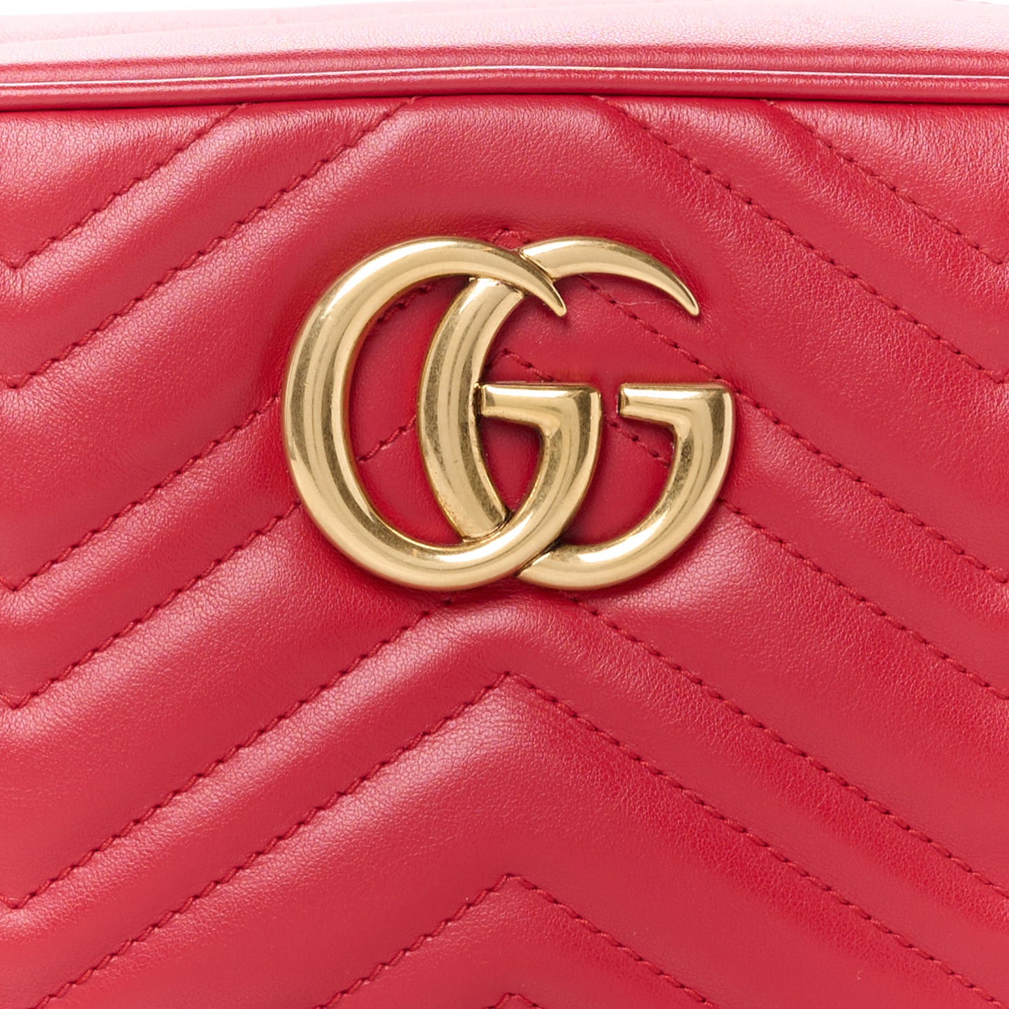 Calfskin Matelasse Small GG Marmont Chain Shoulder Bag Hibiscus Red