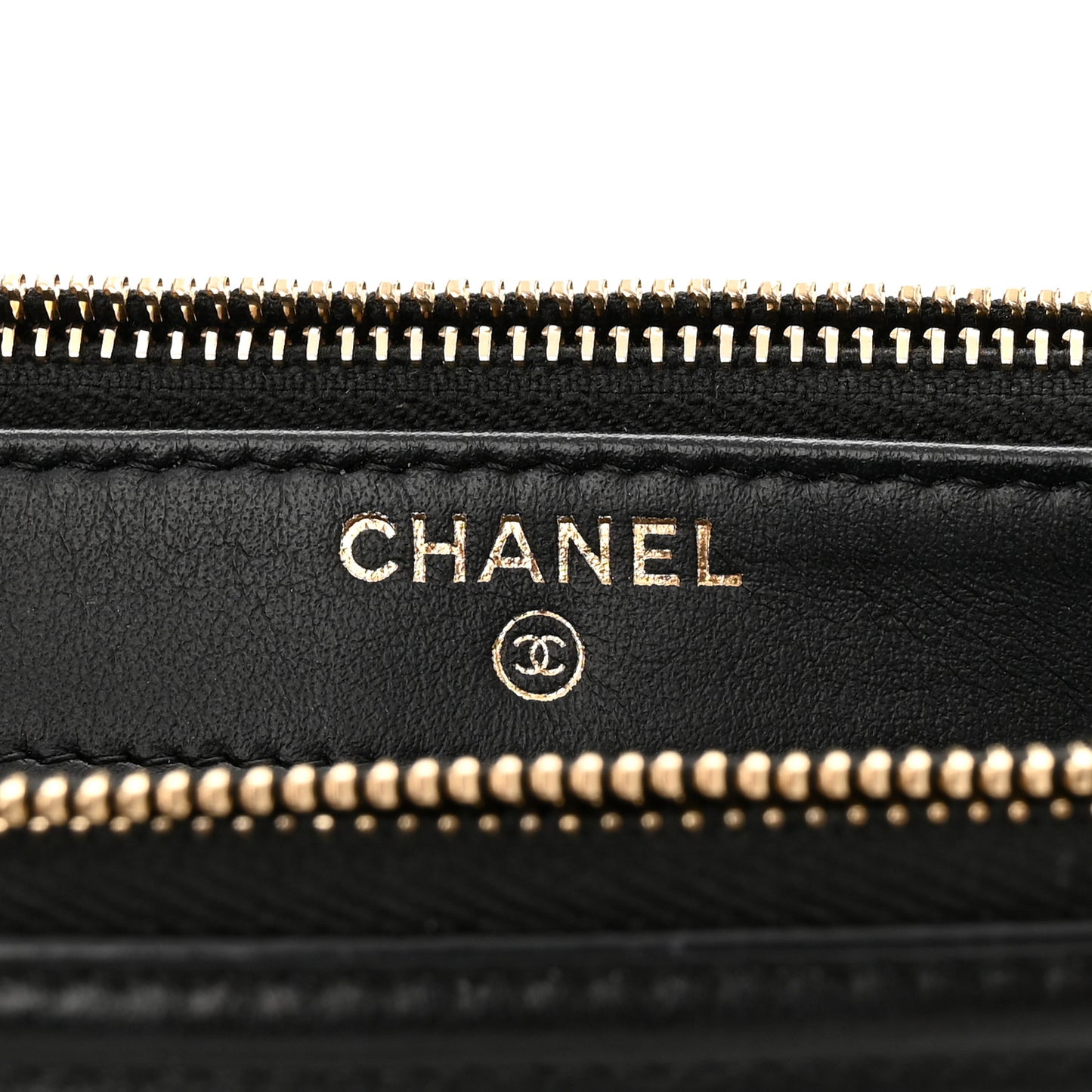 Caviar Quilted CC Filigree Clutch With Chain Black