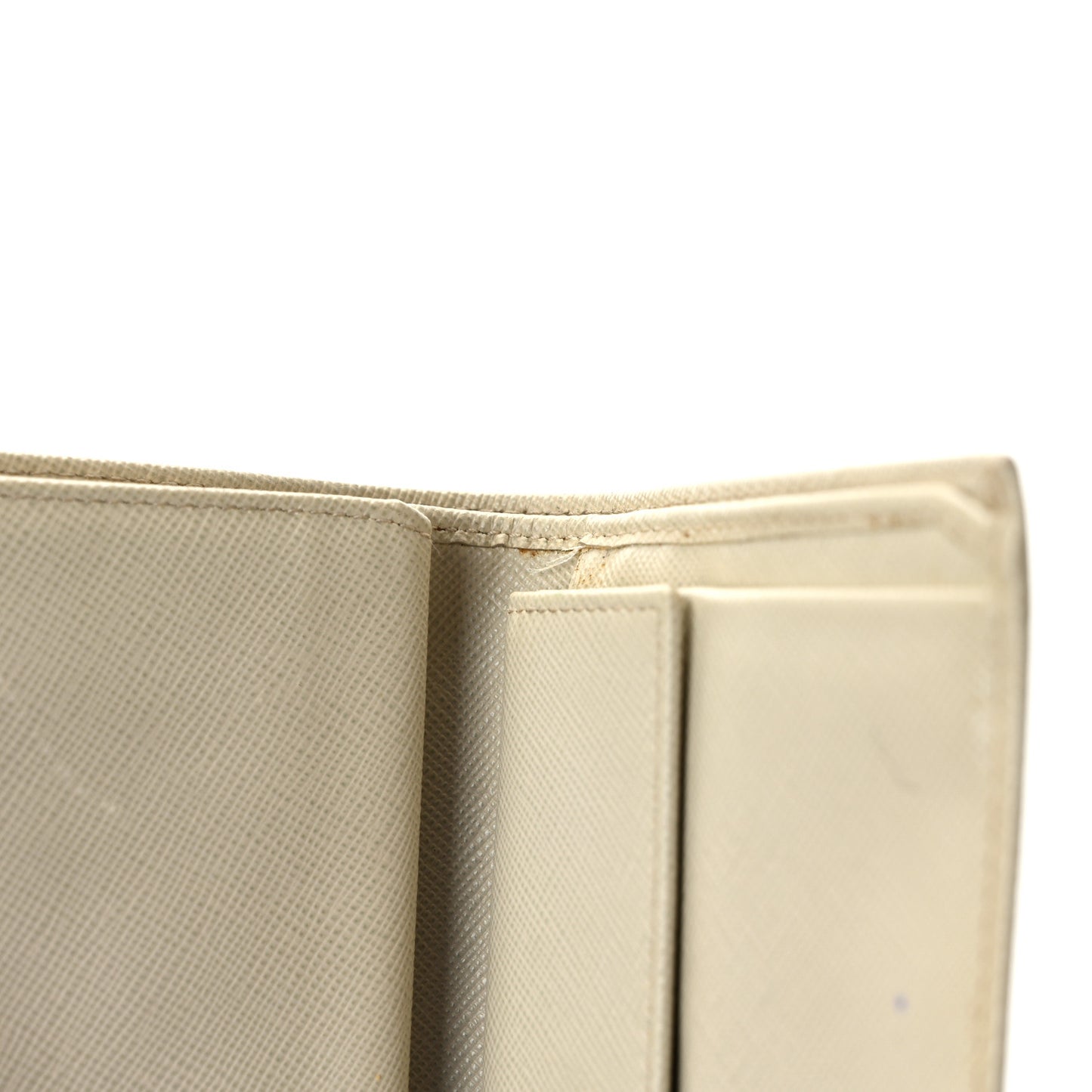 Saffiano Metal Bi-Fold Wallet Cera