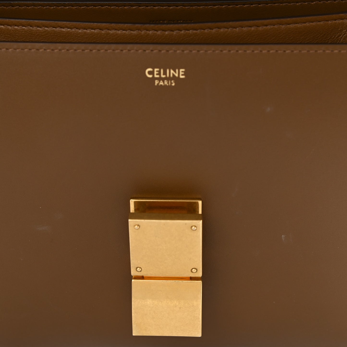 Box Calfskin Medium Classic Box Flap Bag Camel