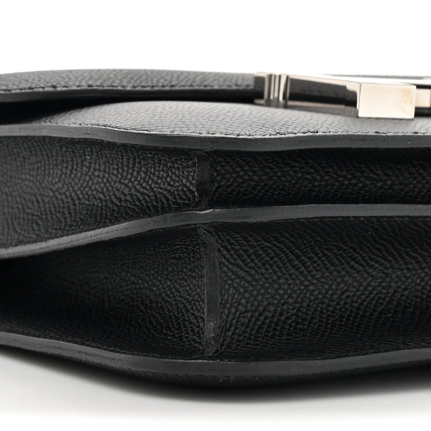 Epsom Constance 18 Black