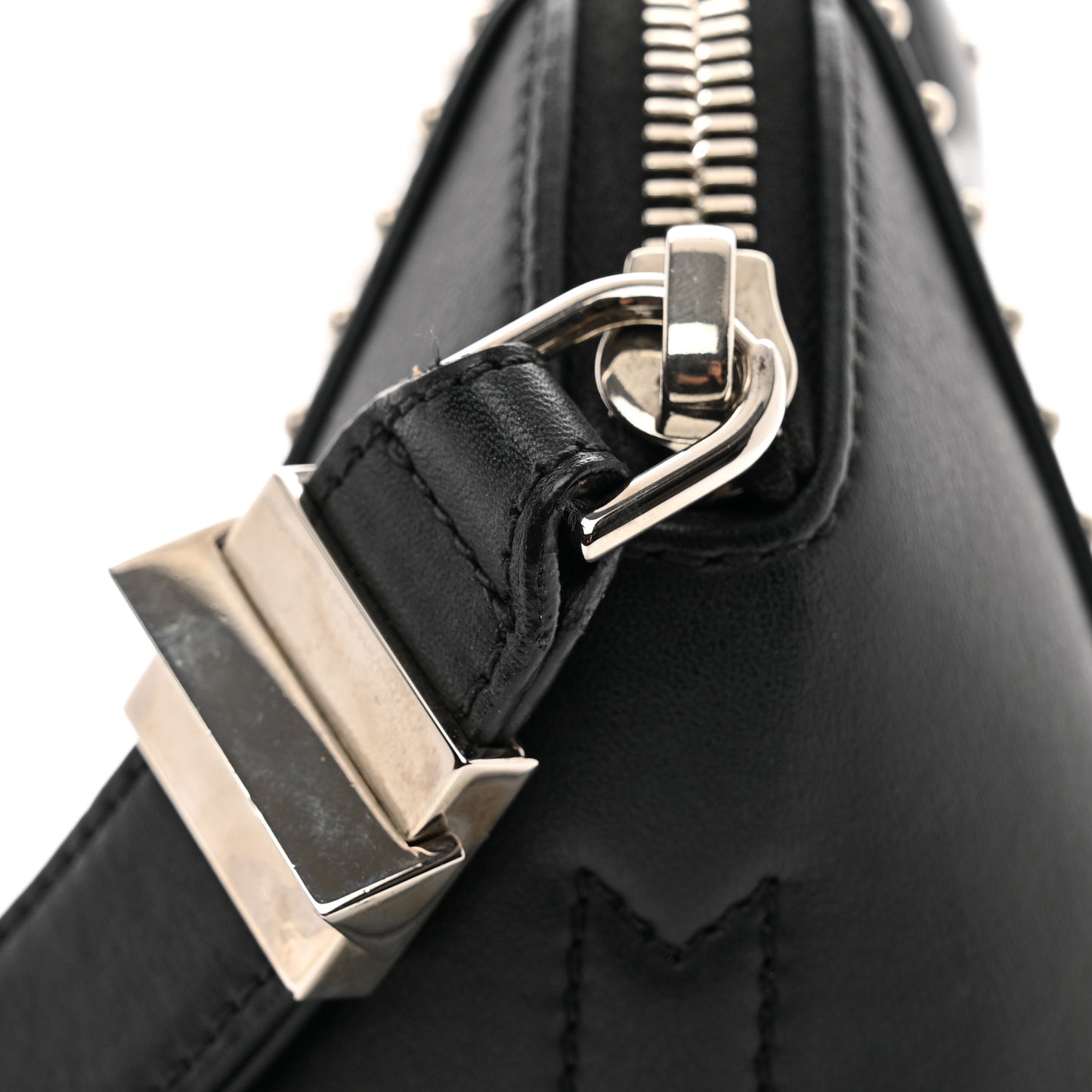 Calfskin Small Studded Antigona Beauty Wristlet Black