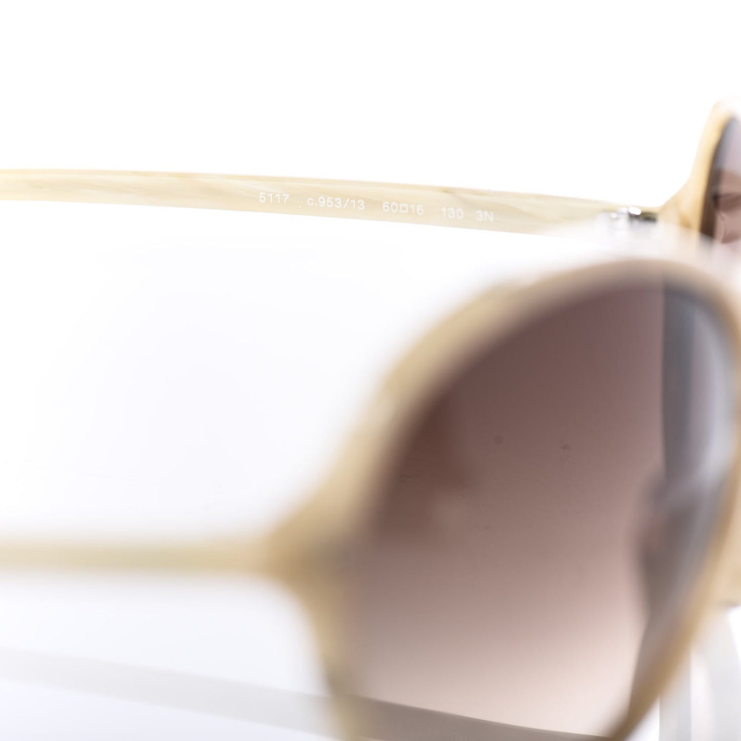 Mother Of Pearl Round CC Sunglasses 5117 Ivory